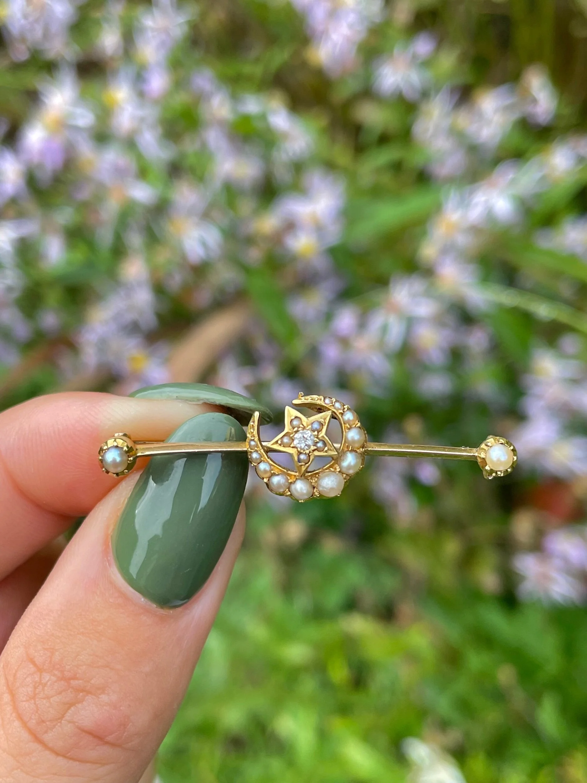 ABF7C51E-88D1-4F2B-A824-36DF5559603B