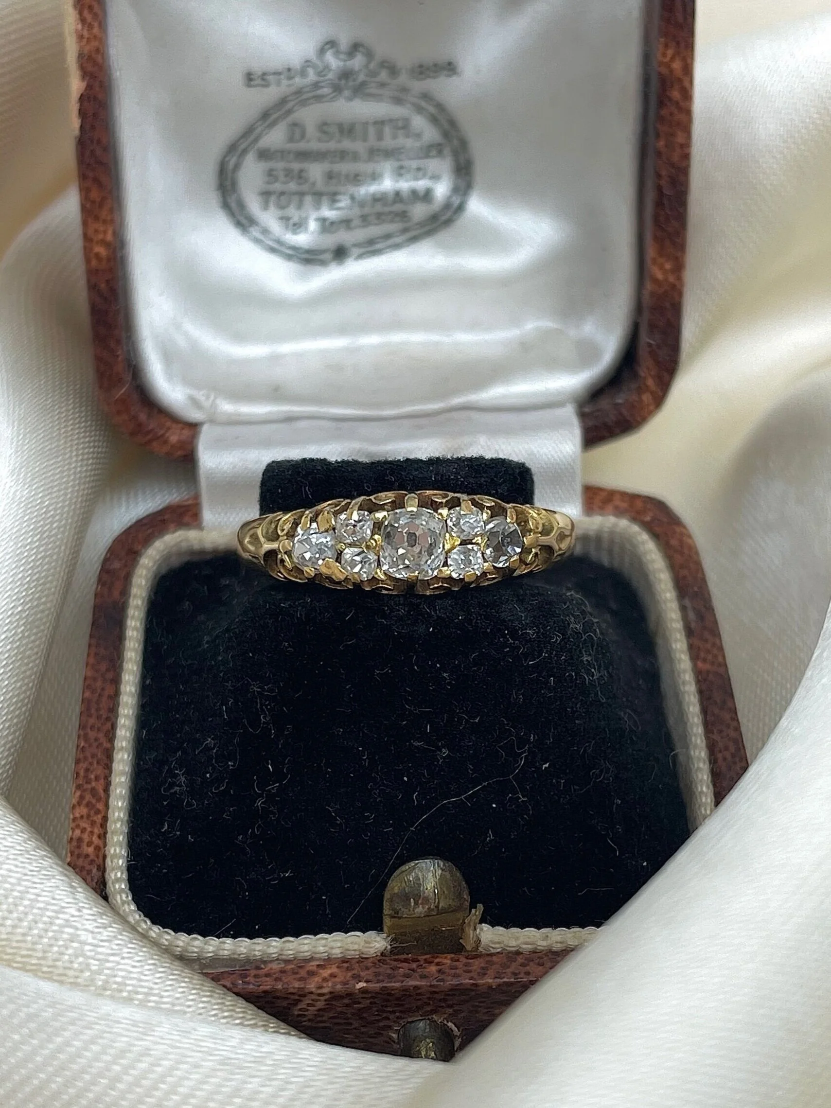 055BE4B2-22F0-41B3-BBFF-7E2348DFAF70