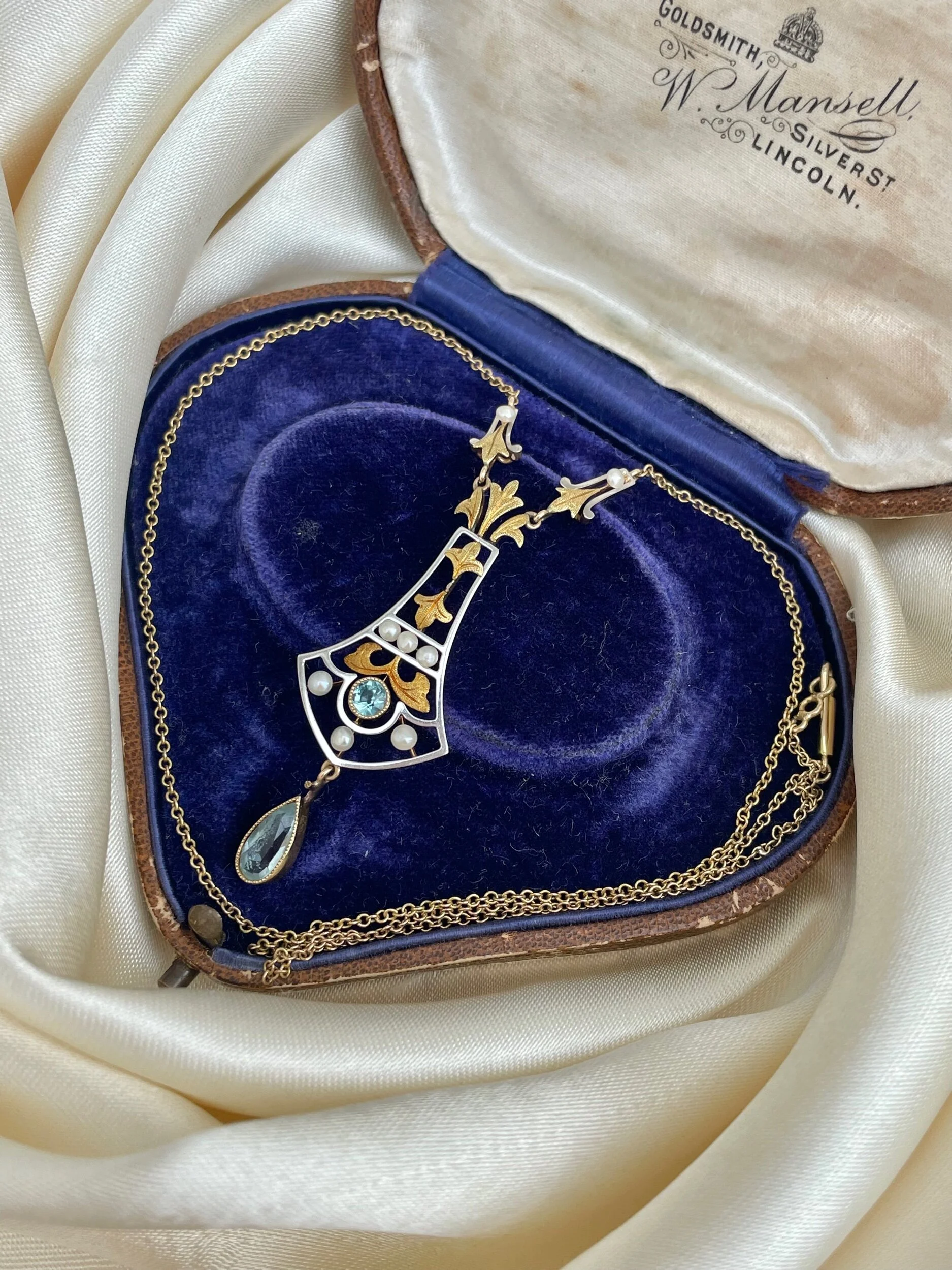 EBF240C9-D803-4F41-8A04-A5D9F4EF7D7D