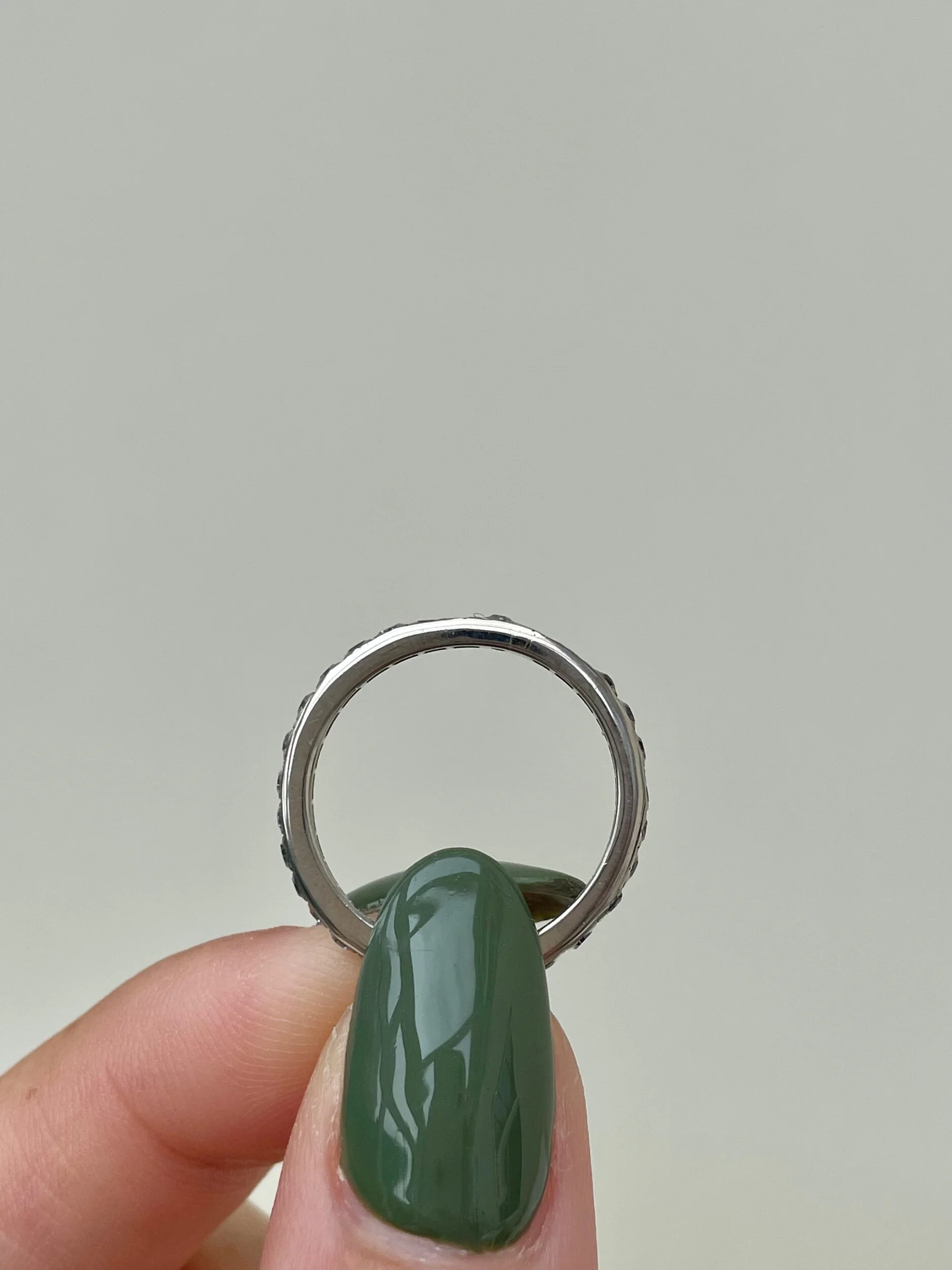 8DFE4400-6C5B-42F0-BC26-2B56D8C74FBB