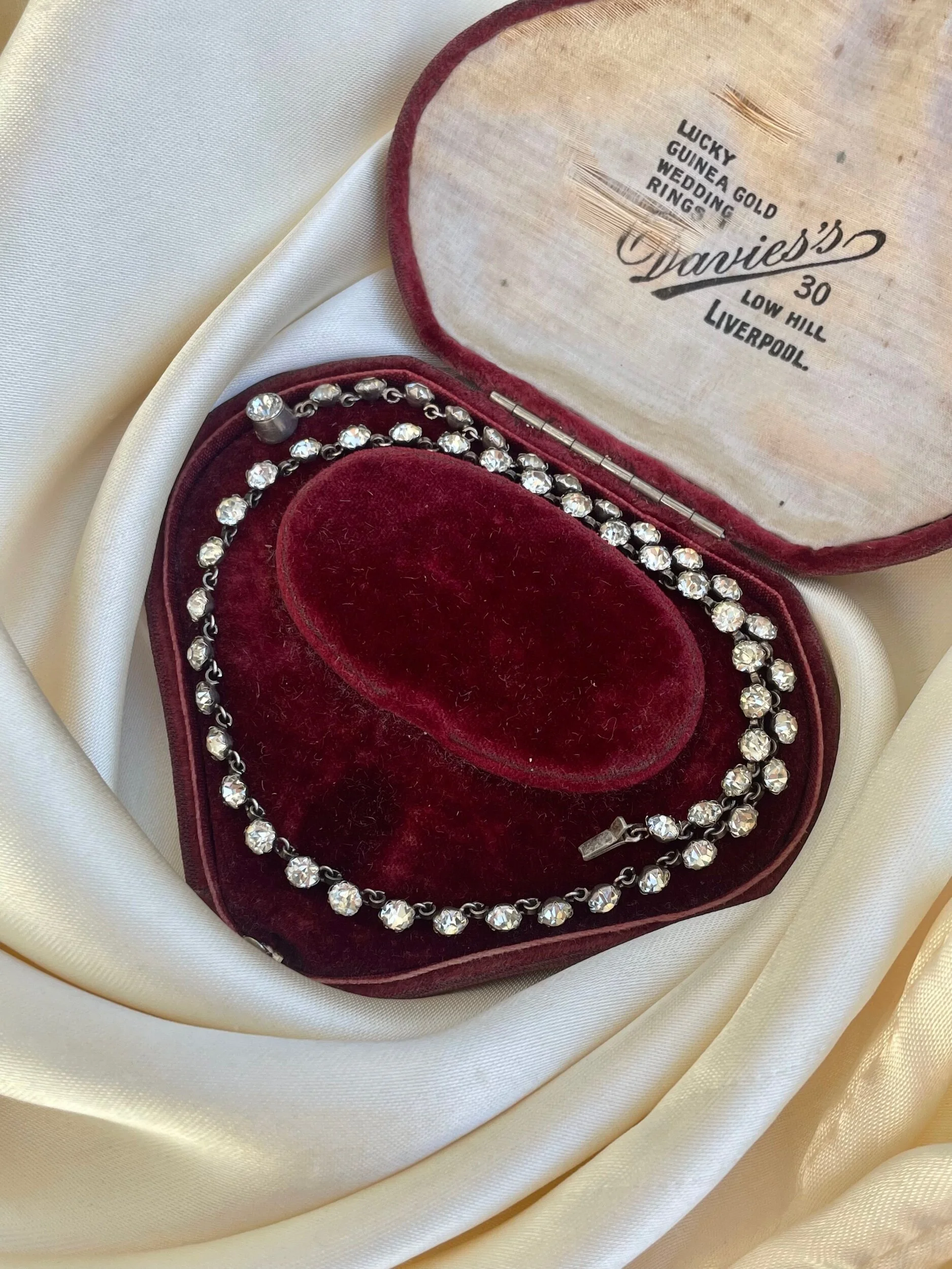 3D5221C6-262F-4D61-8D53-6DB998E3349F