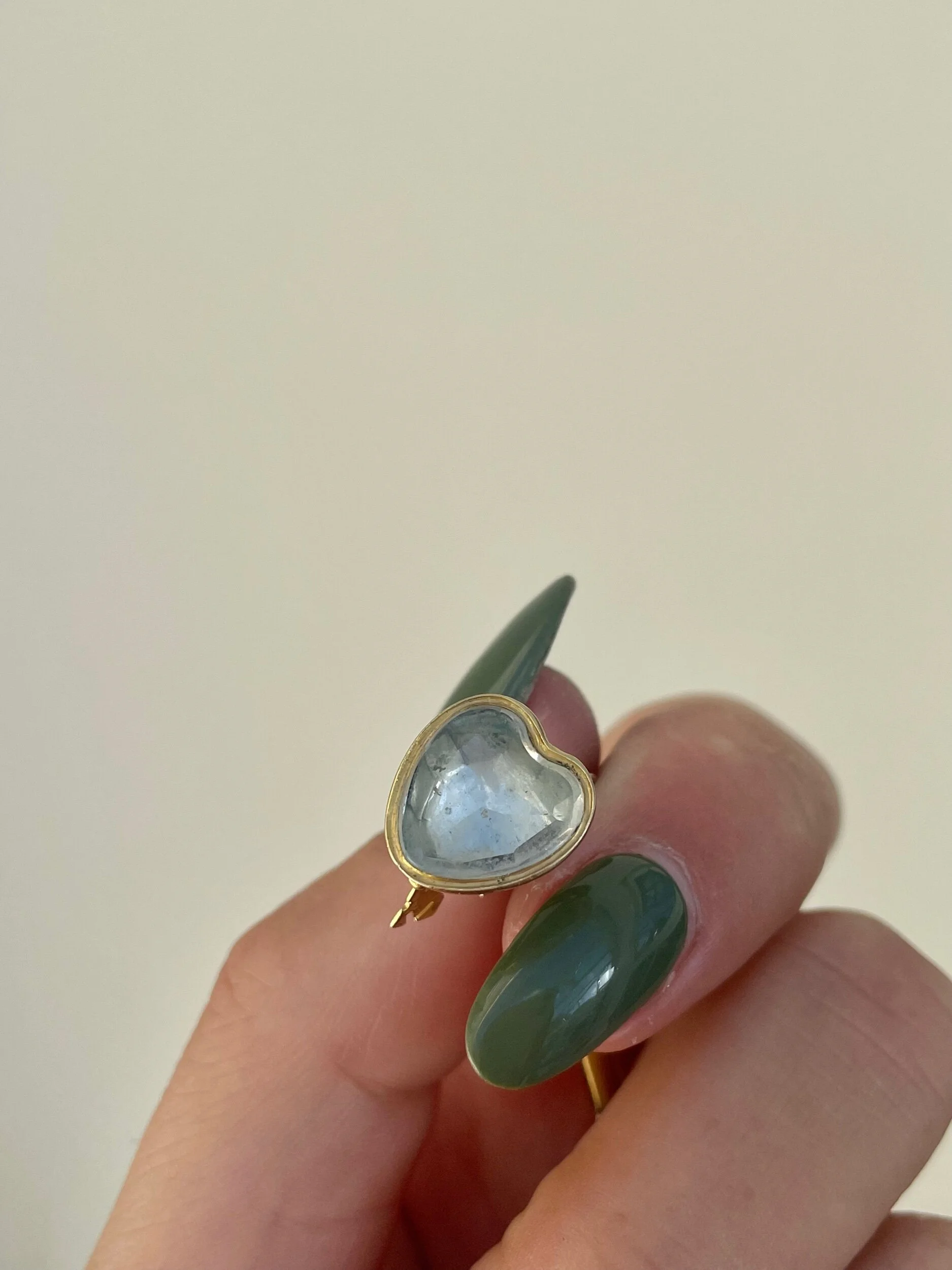 223E000A-6B5A-46F6-8FA3-6438E28B81C0