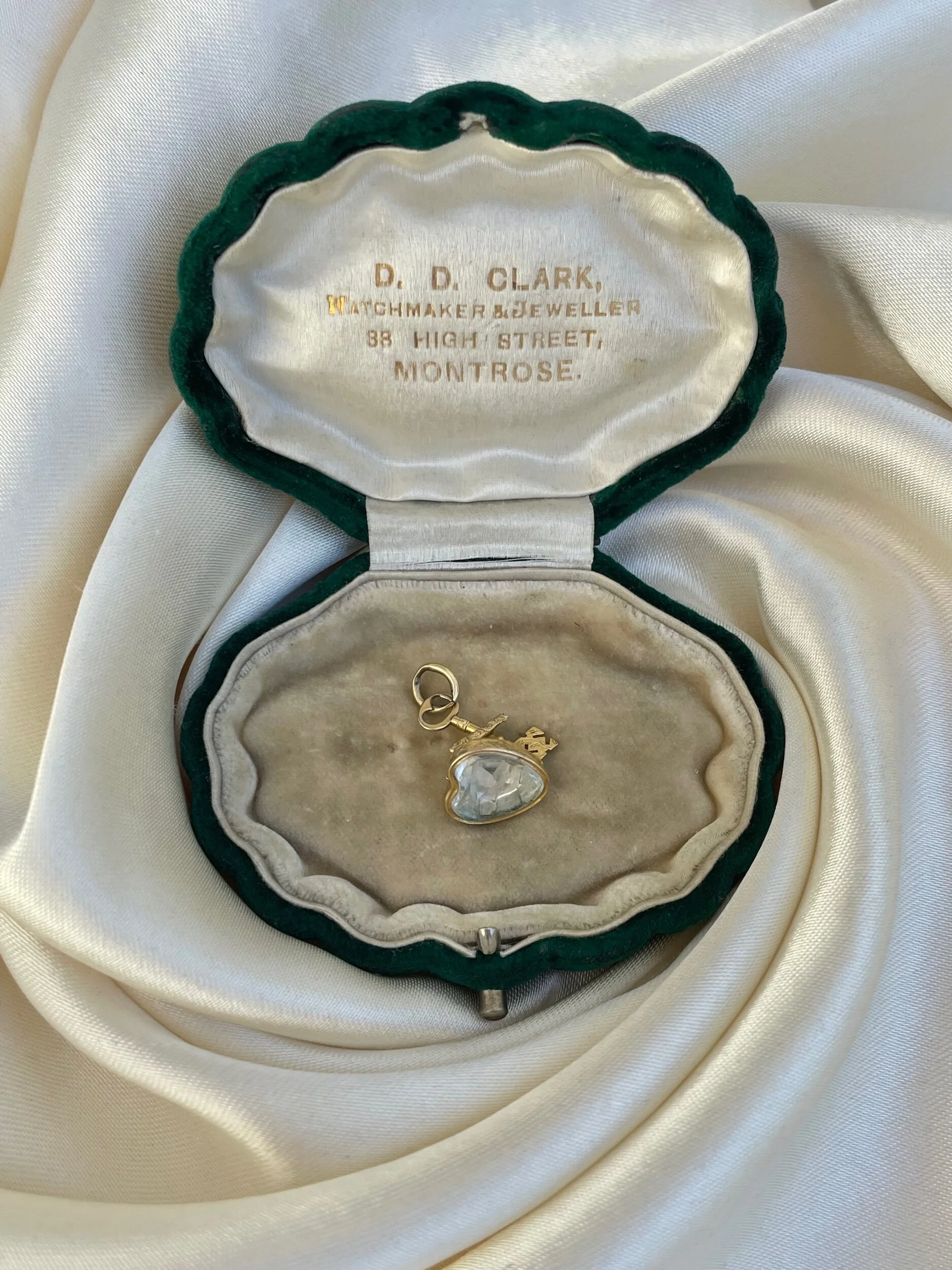 DBE8CD34-4652-4CE0-B59F-C48D336E13B7