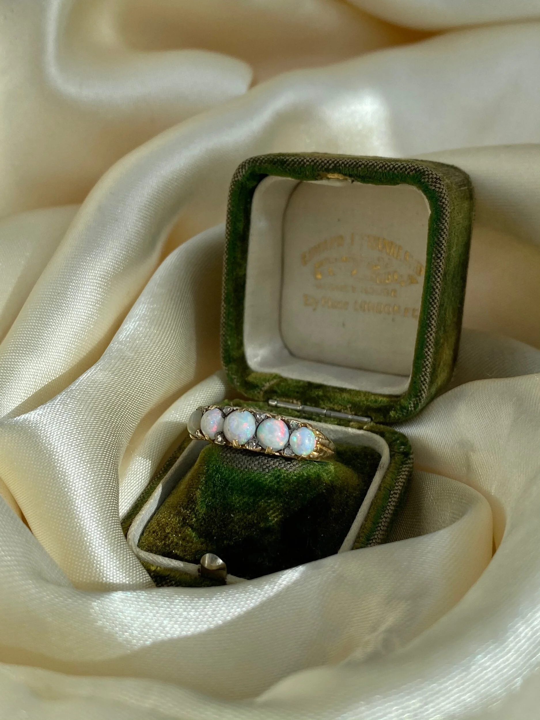 3352E0BE-D234-4704-8443-C816042F6F8C