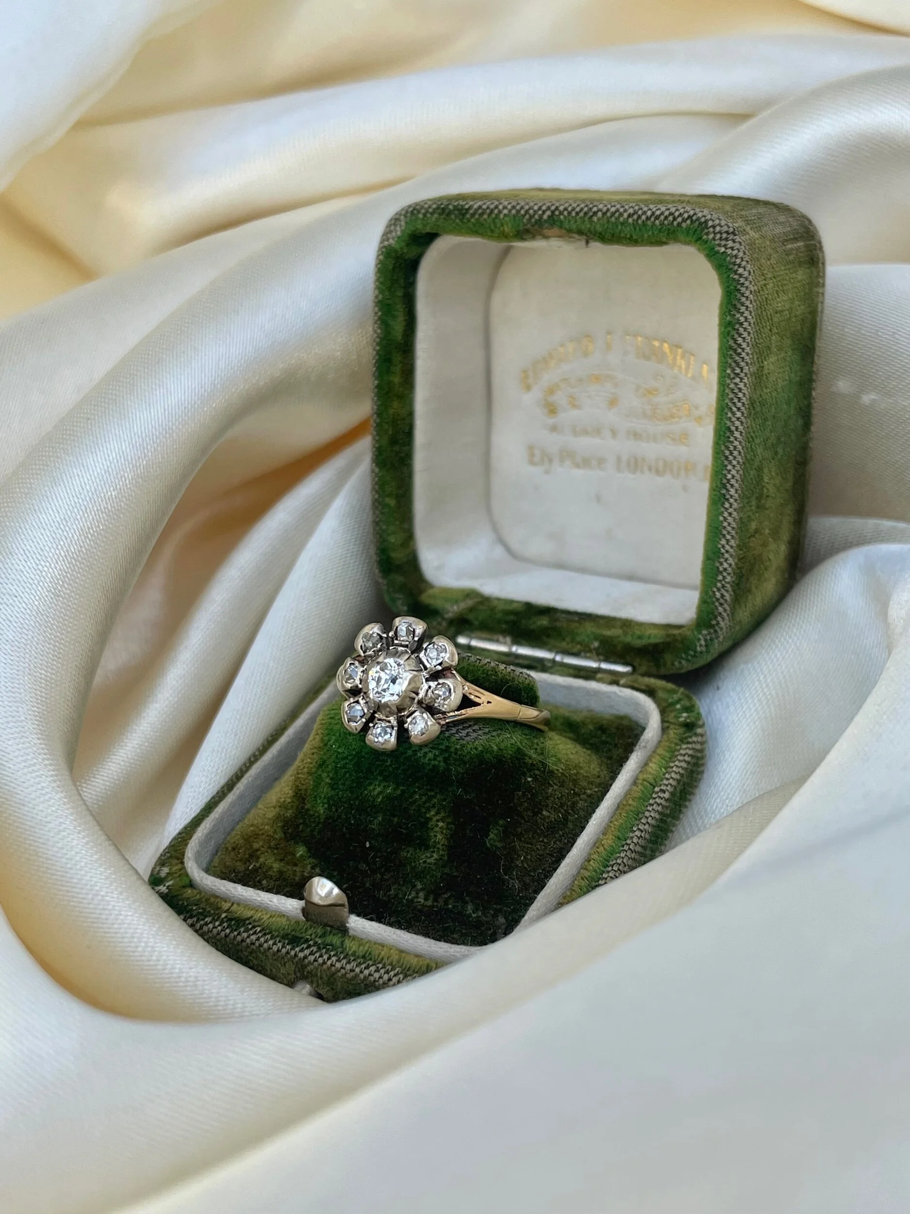 9B171C35-FF7D-4BE3-9B1C-0D7FEC71D4C4