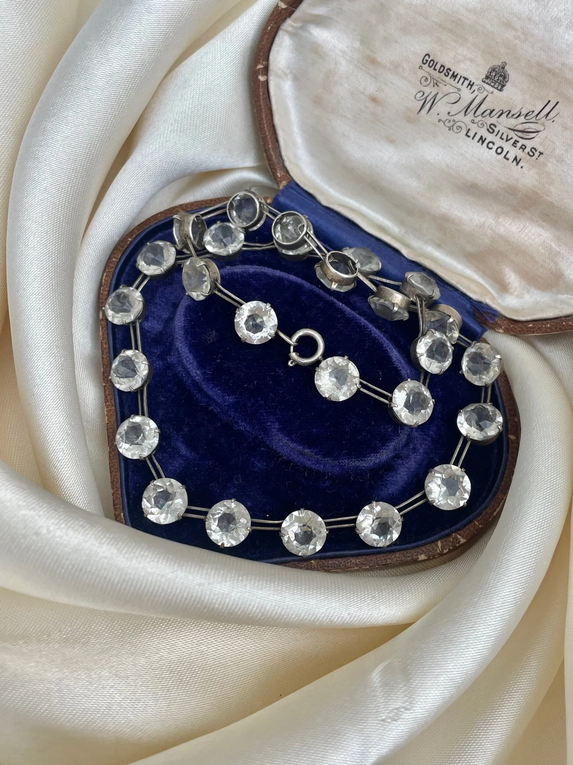 3E9044E4-72DE-4BE2-A640-8464D70C0FA3