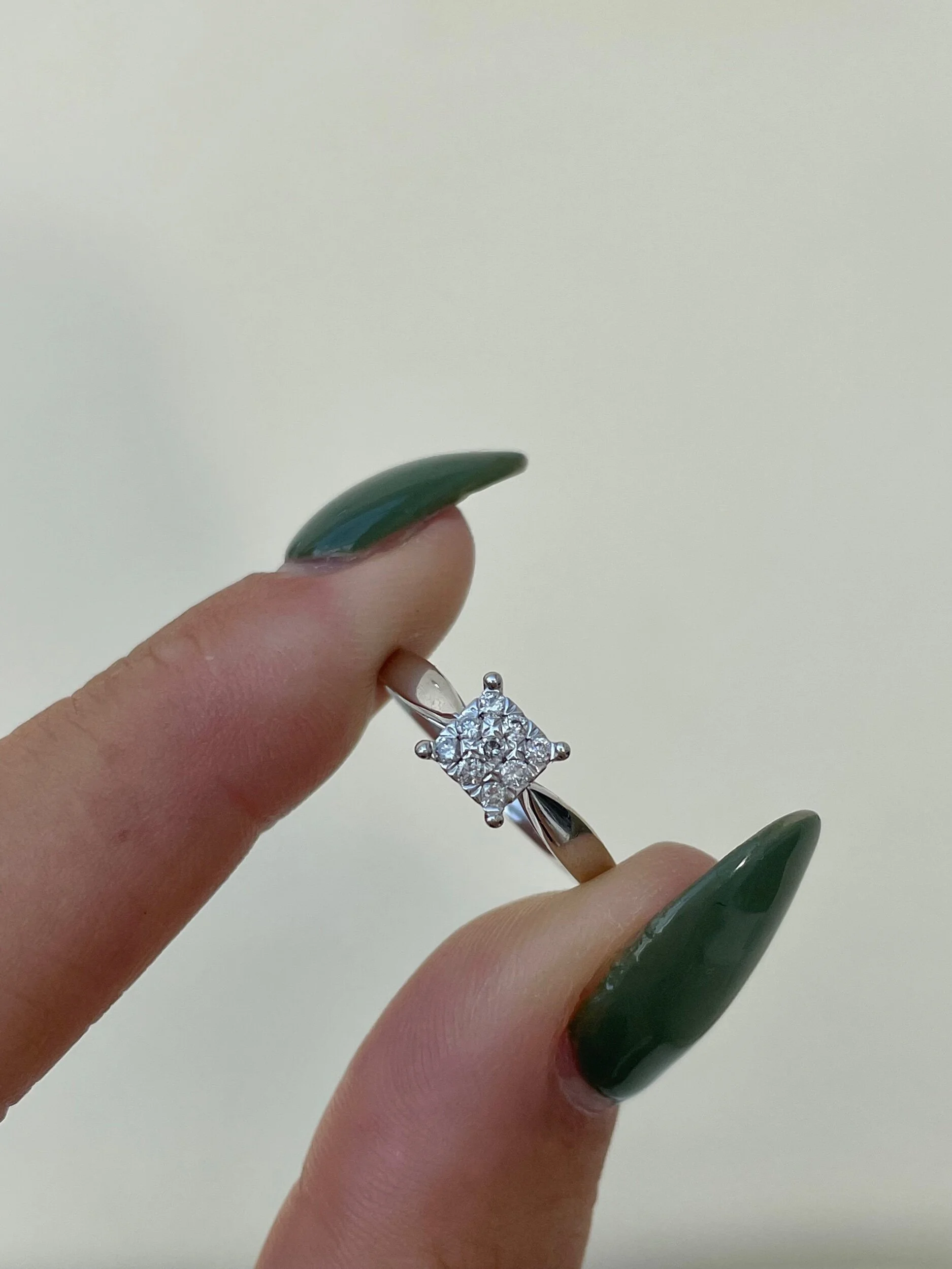 8D3BFCCA-921A-48B2-AE9E-9DFF127D41E7