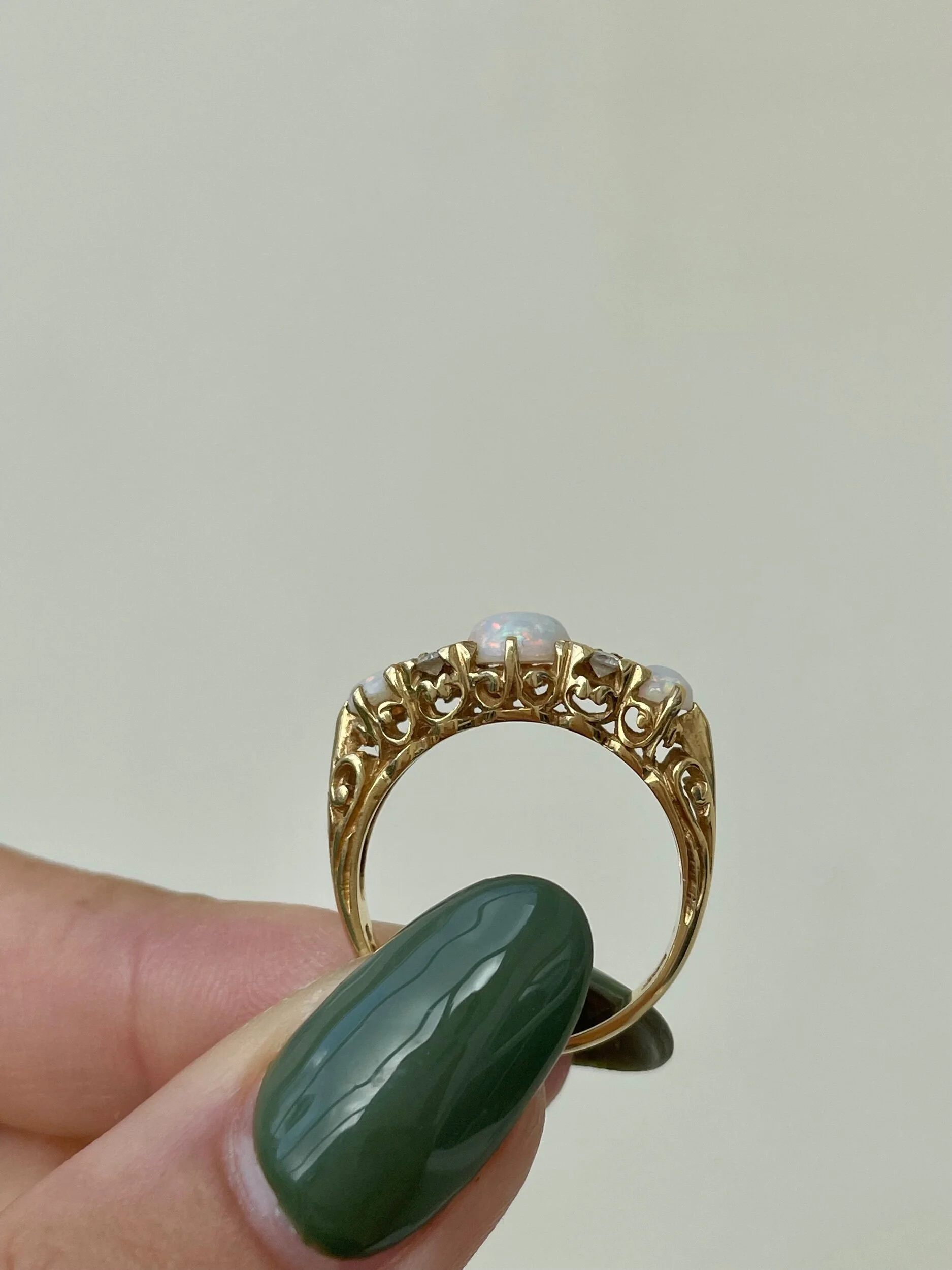 F5AD83F8-9449-47D1-9096-49ACA1EFCADC