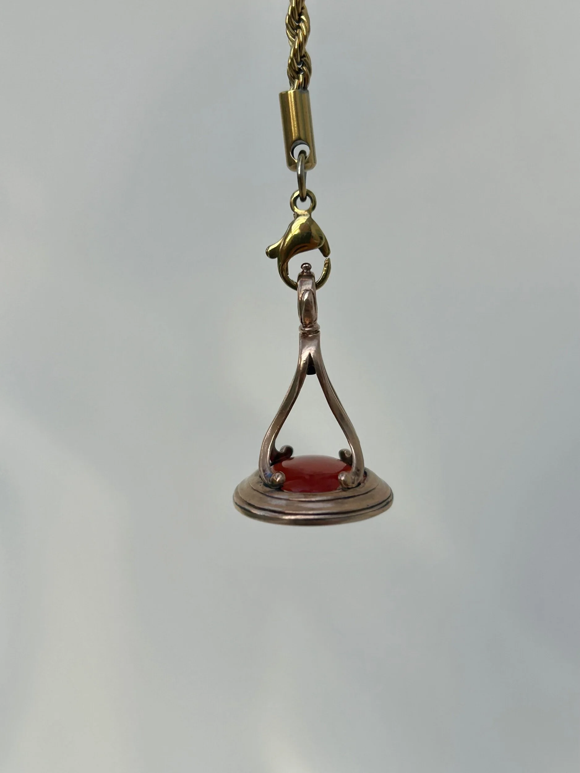 975EC869-896C-49E1-A33A-F4D3FB70E552