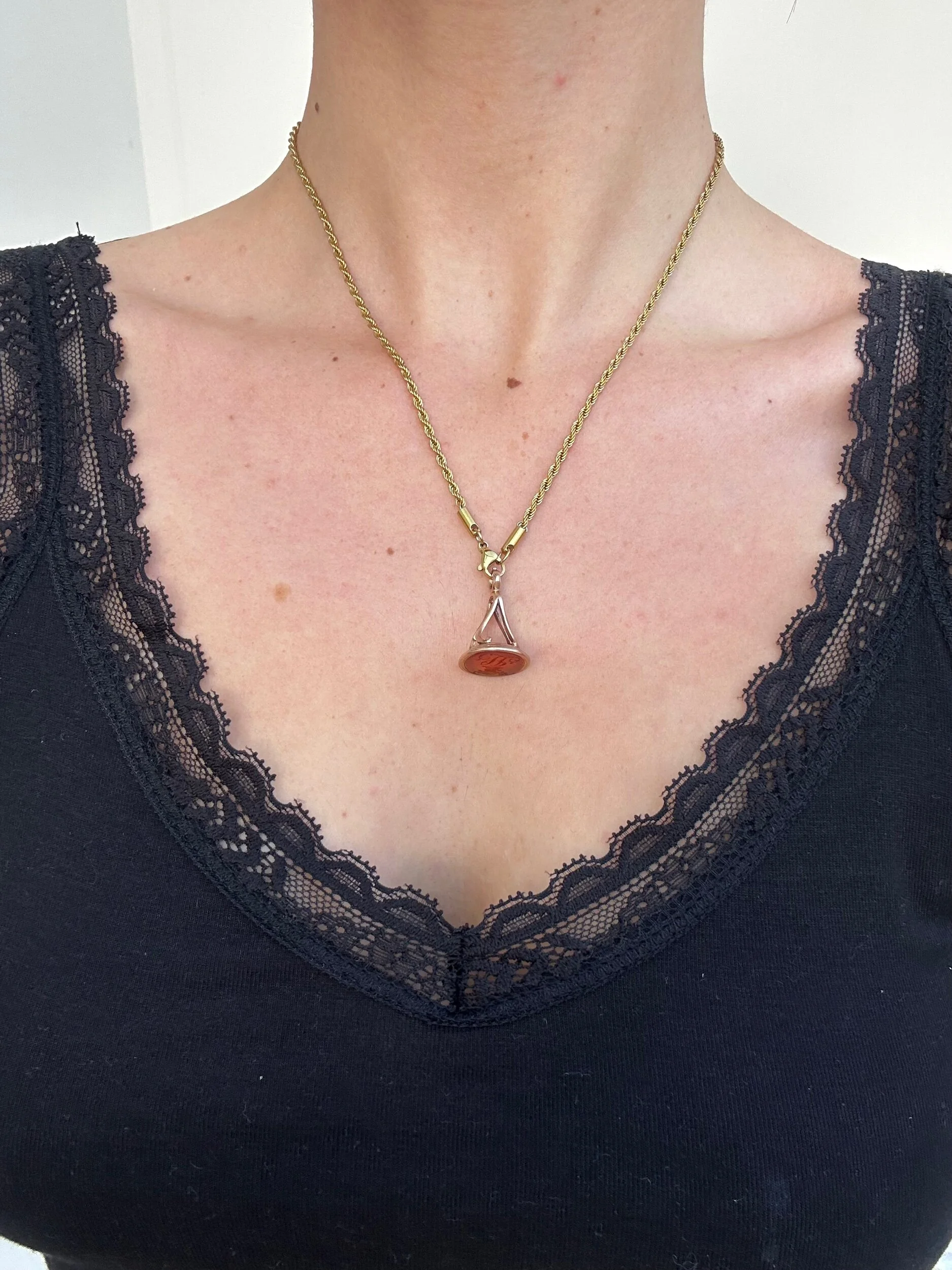 E2692B14-217B-4900-AC2F-FE2EC6E93AFF