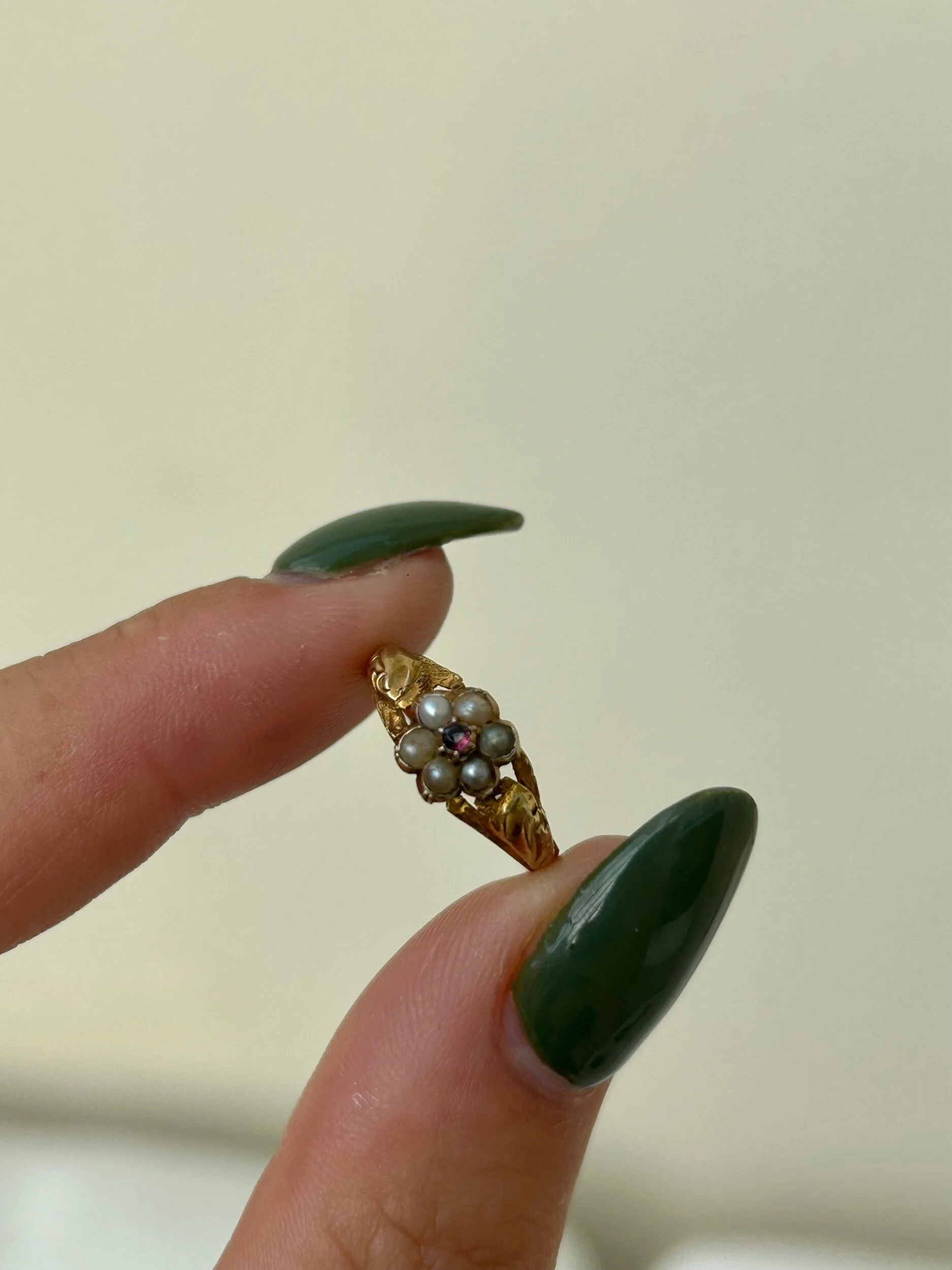 2B157B70-CEC5-46C0-BB21-68FD923DBAF1