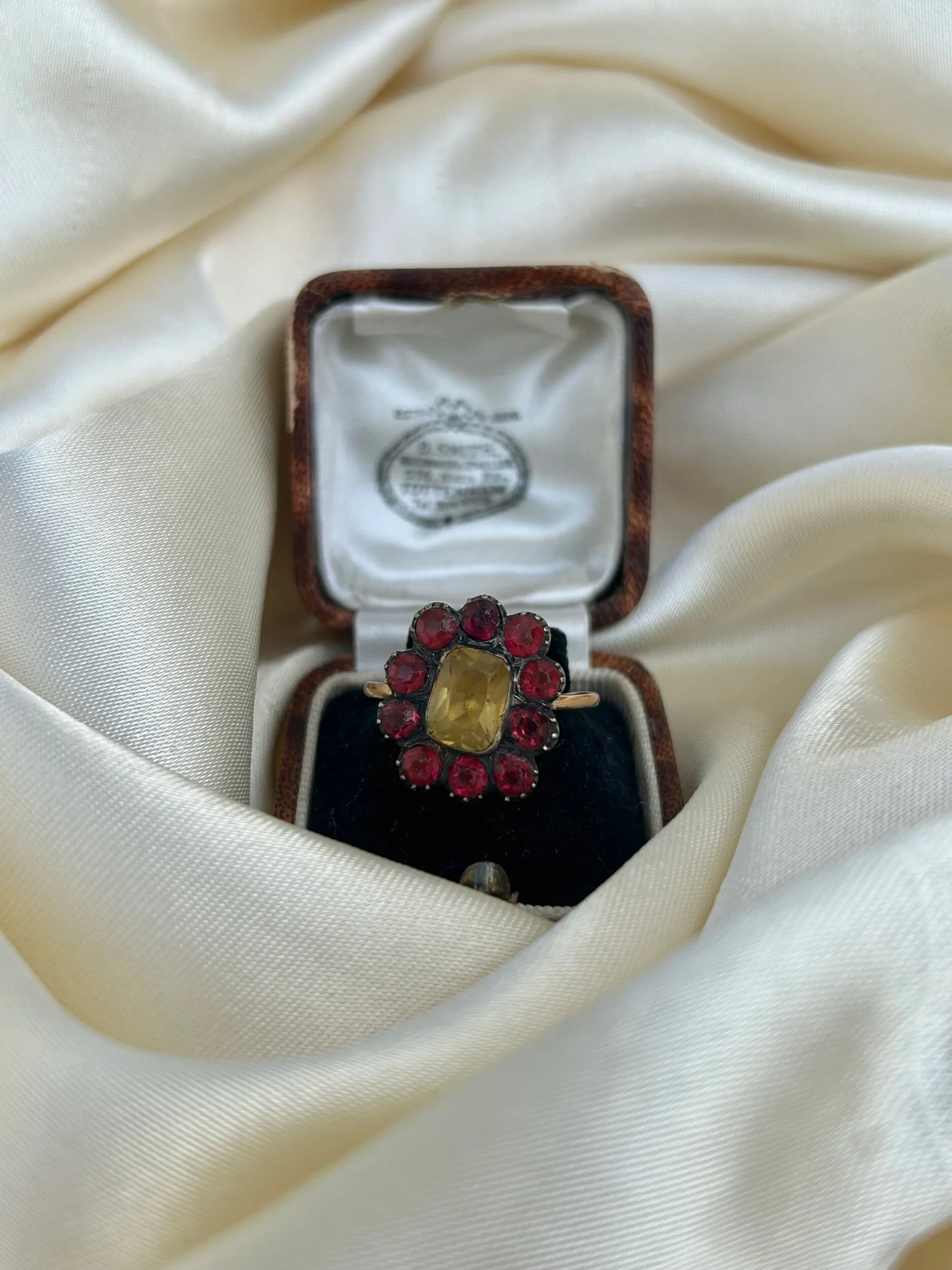 4AD1B7B0-A456-4589-984A-530508205082