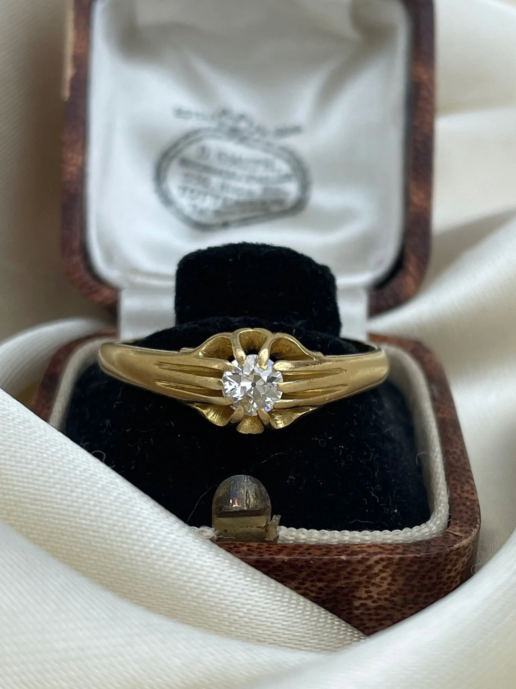 8CBB6037-C98A-4F6B-8D4D-D94A819C24AE