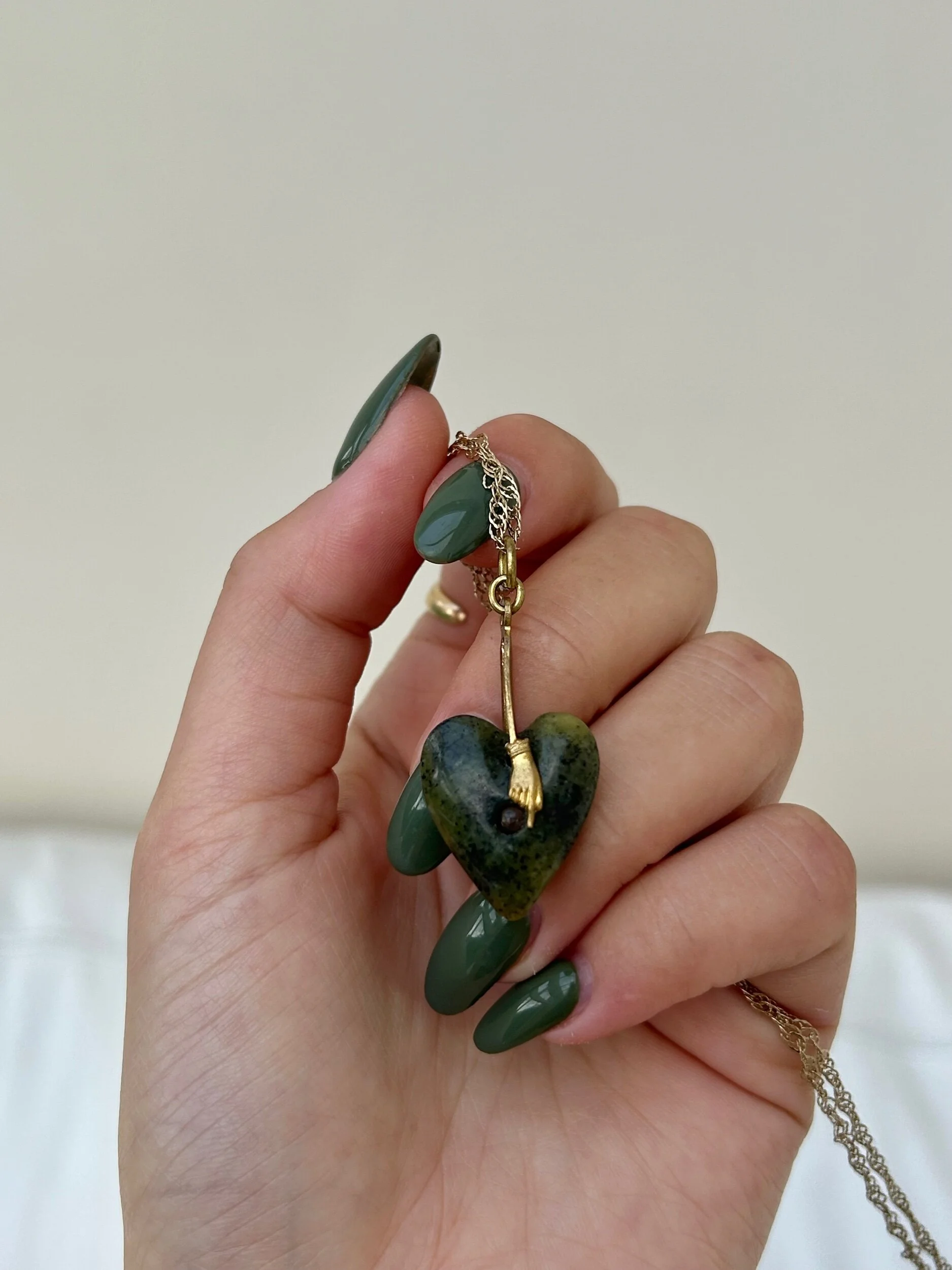 6721F89B-920E-41B9-B8C3-D896D126836C