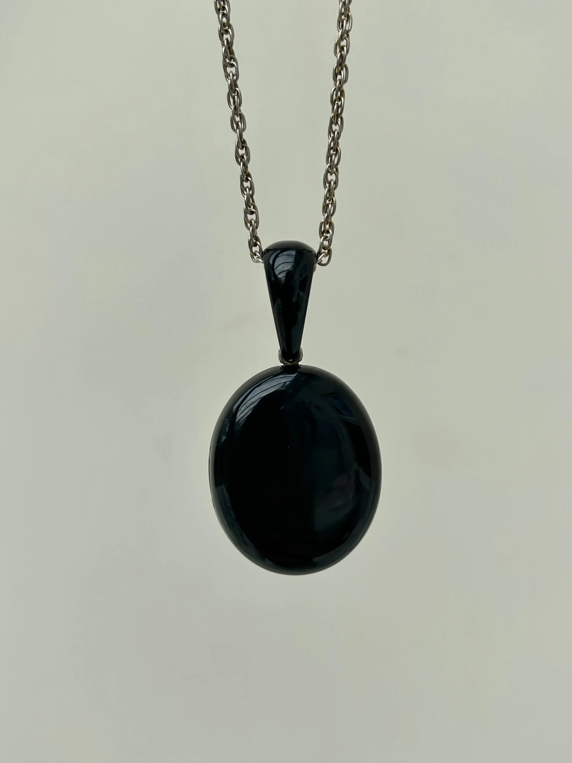 935E9BF3-EC16-47D3-86A5-3FC39381D6EE