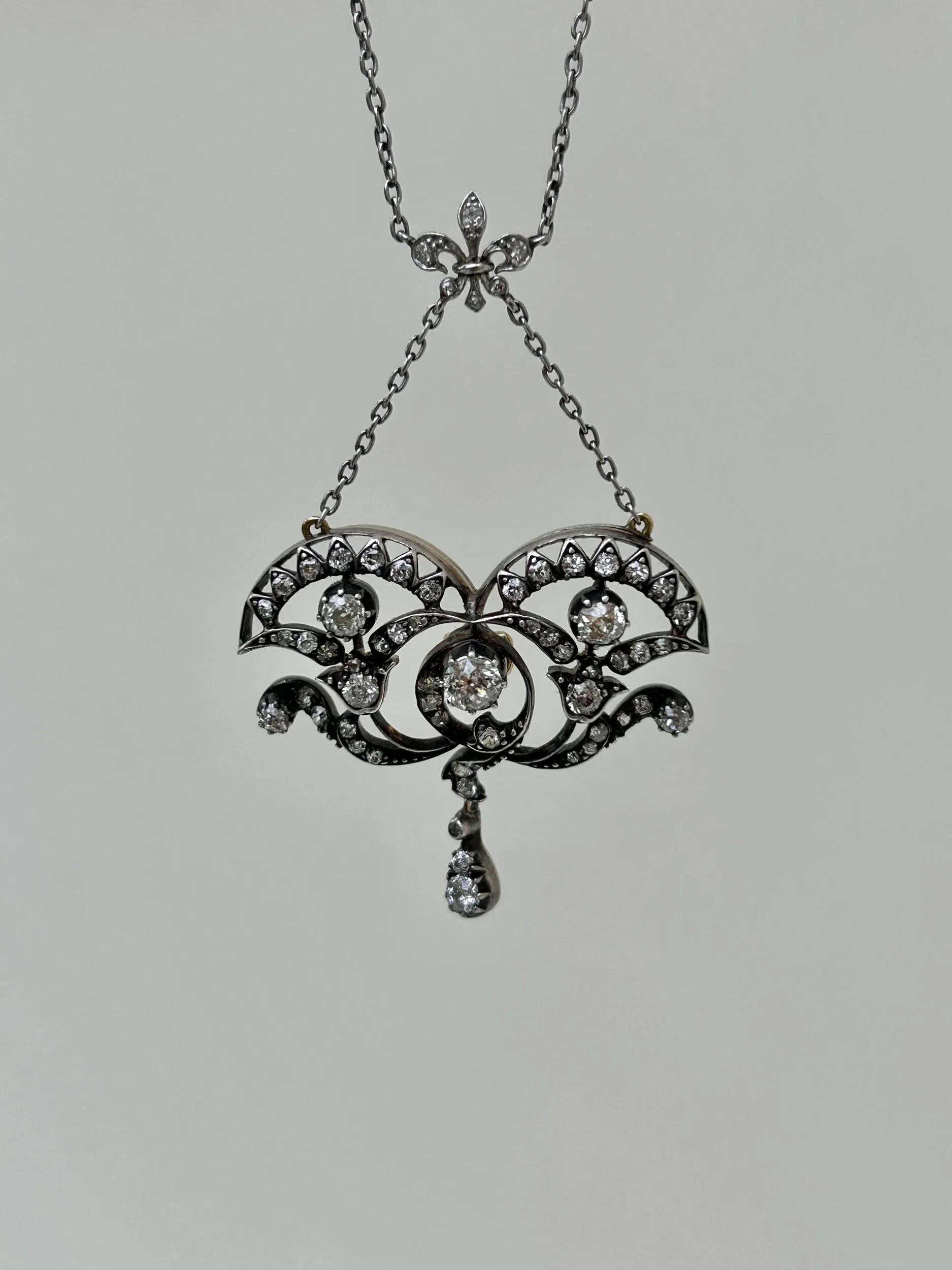 1AD64B9D-2387-4B00-A115-CE7AA8F2363B