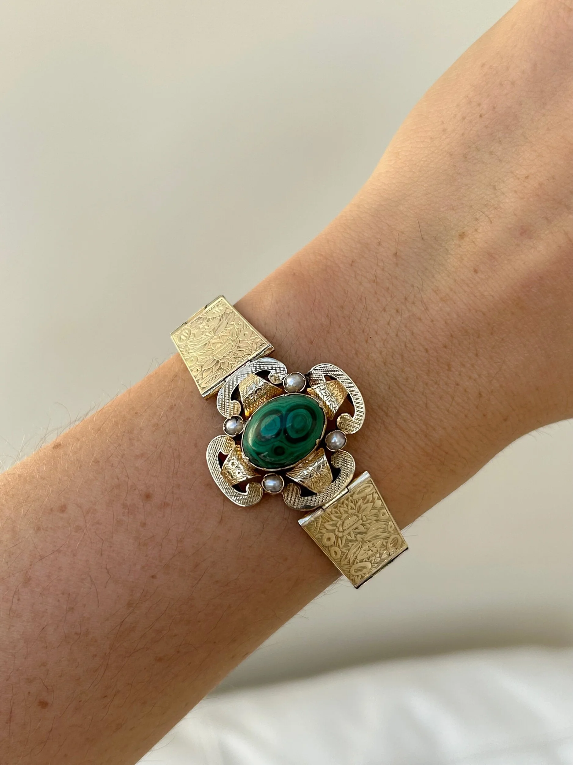 FA518FAF-3C89-4D31-A835-03A7762CAA07