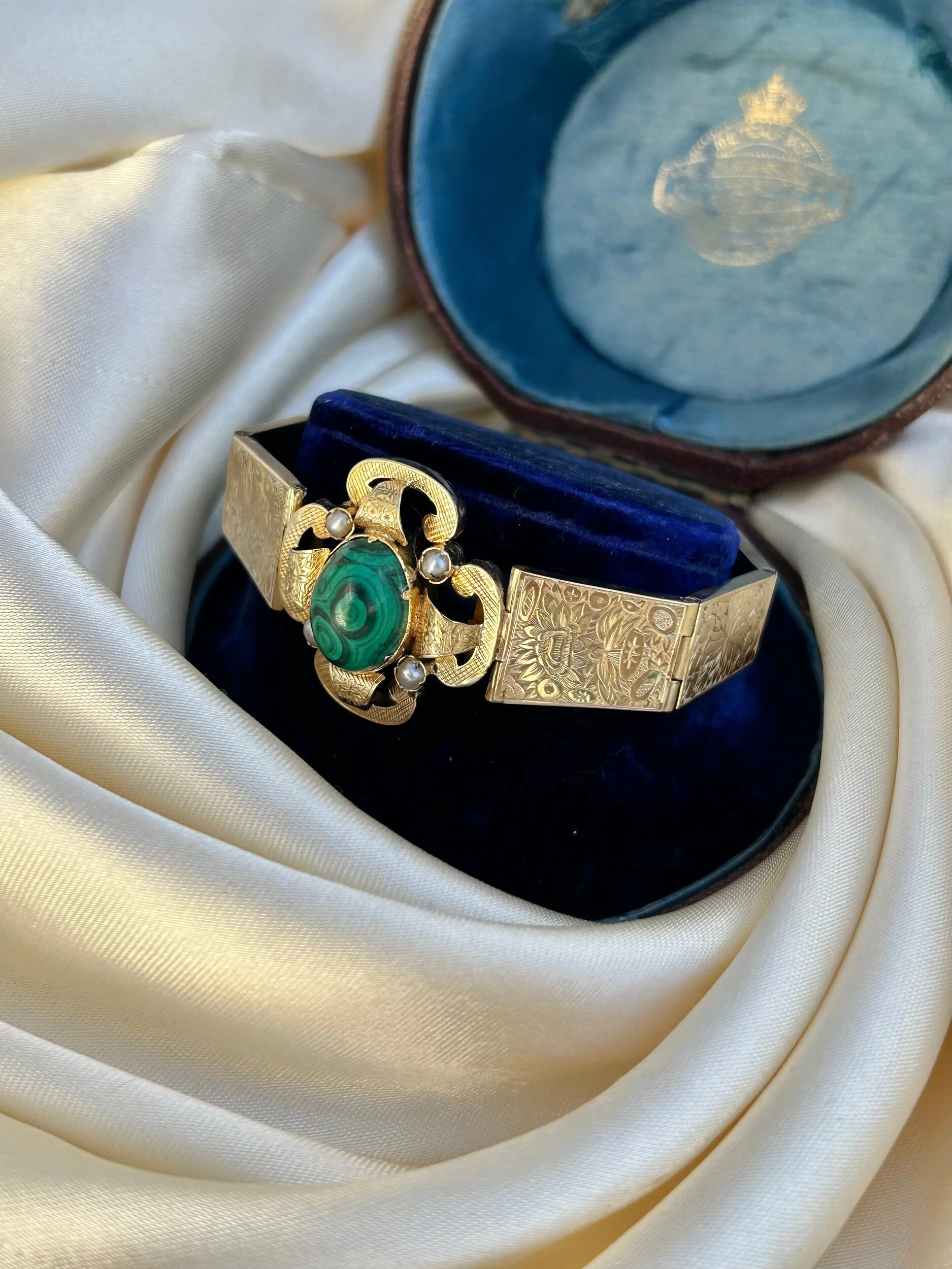 C65DB9E0-EEEE-4A32-ADB1-2CB7D88C409B