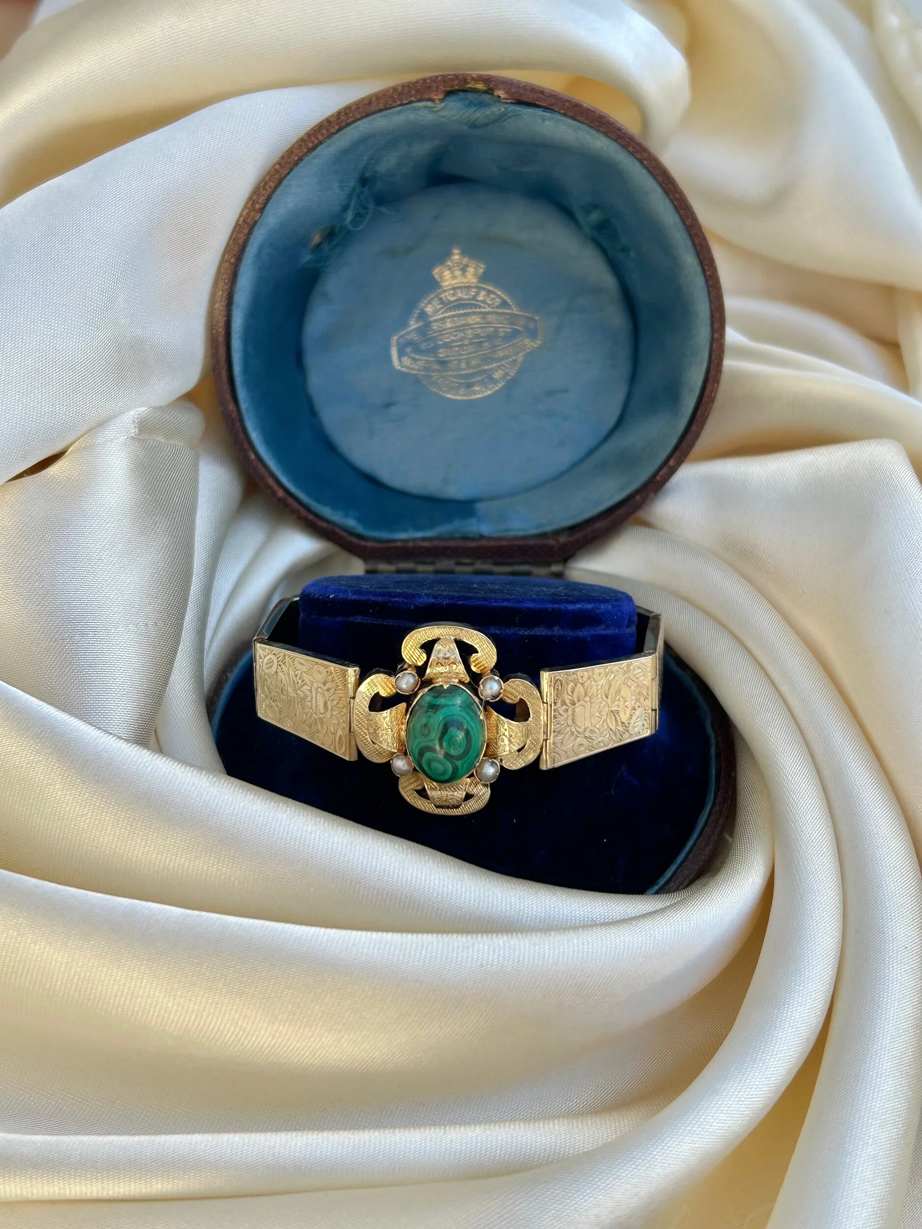 361D533B-F6B9-4C3B-8D10-8F9F68F1183A