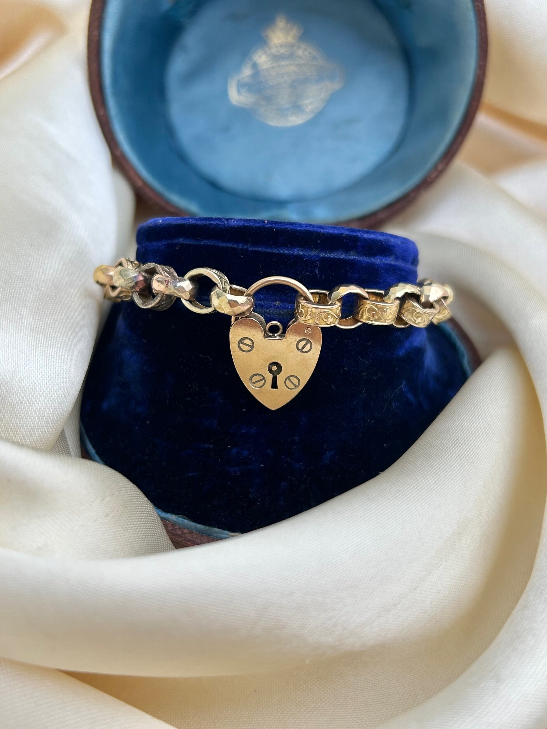 3165339F-EB79-40F8-8B01-AF2B87D102B5