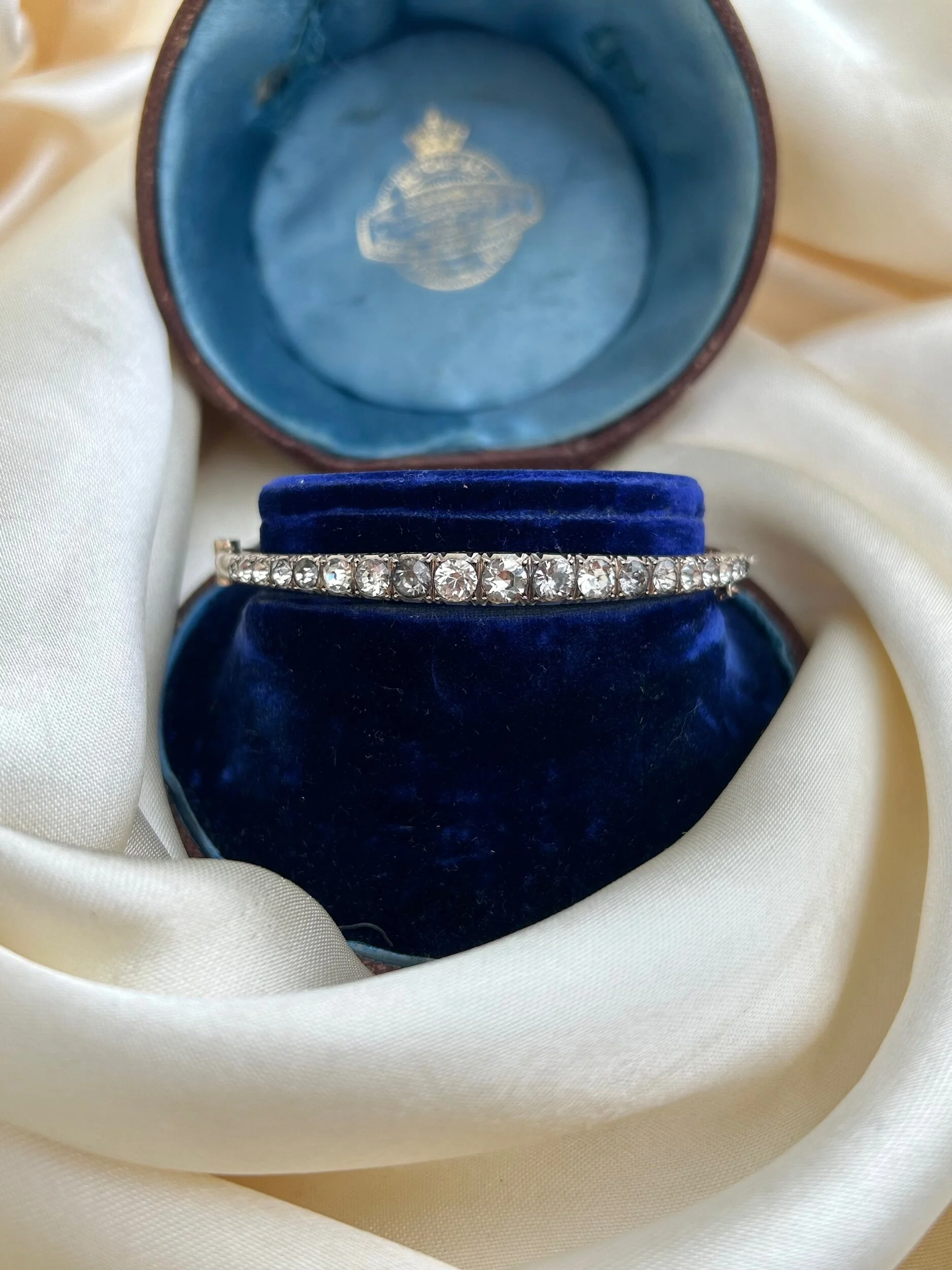 D5F55B06-2020-4B45-82E1-A35E5C9629C1