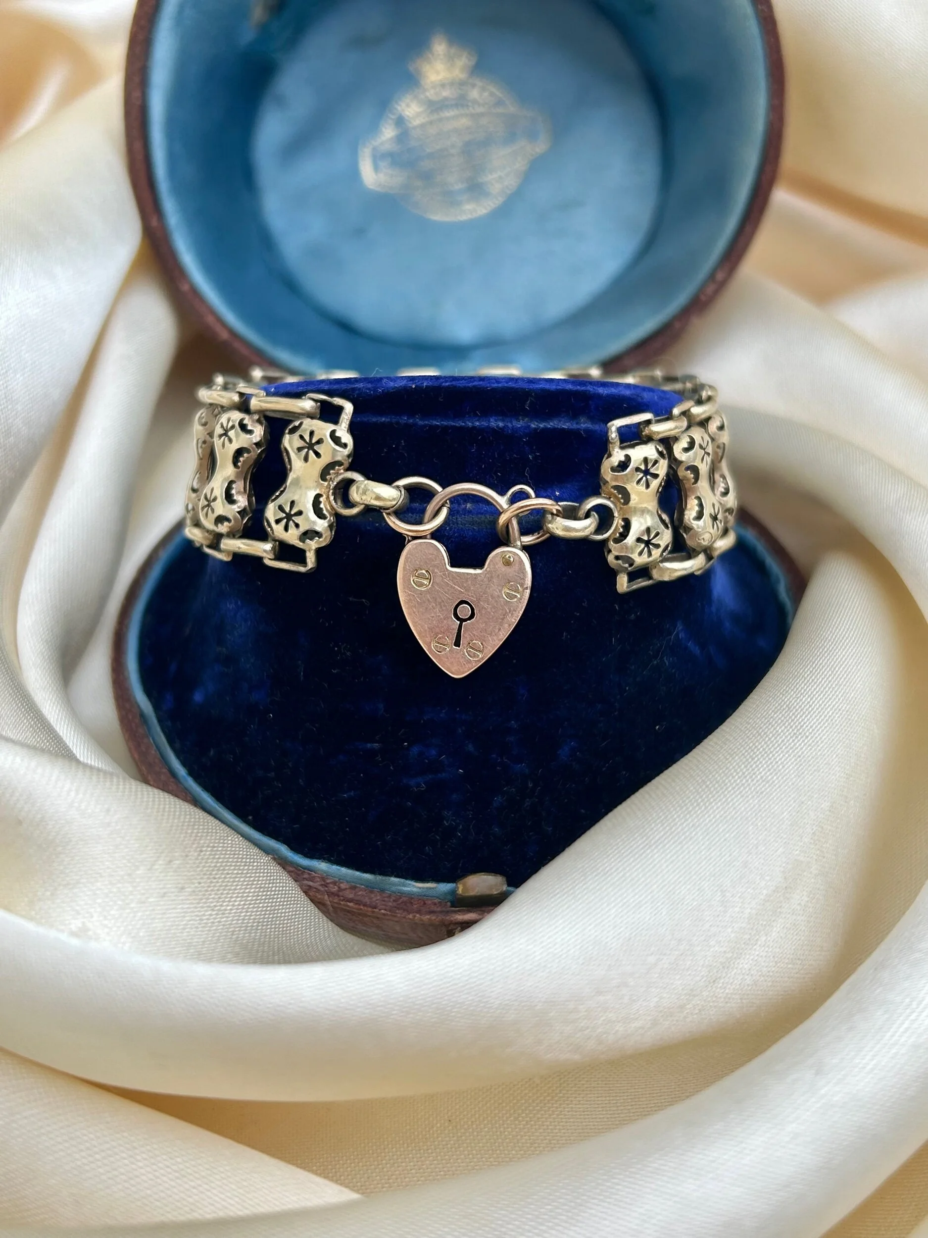 B2731766-A11D-4778-93A3-17CC85338FC5