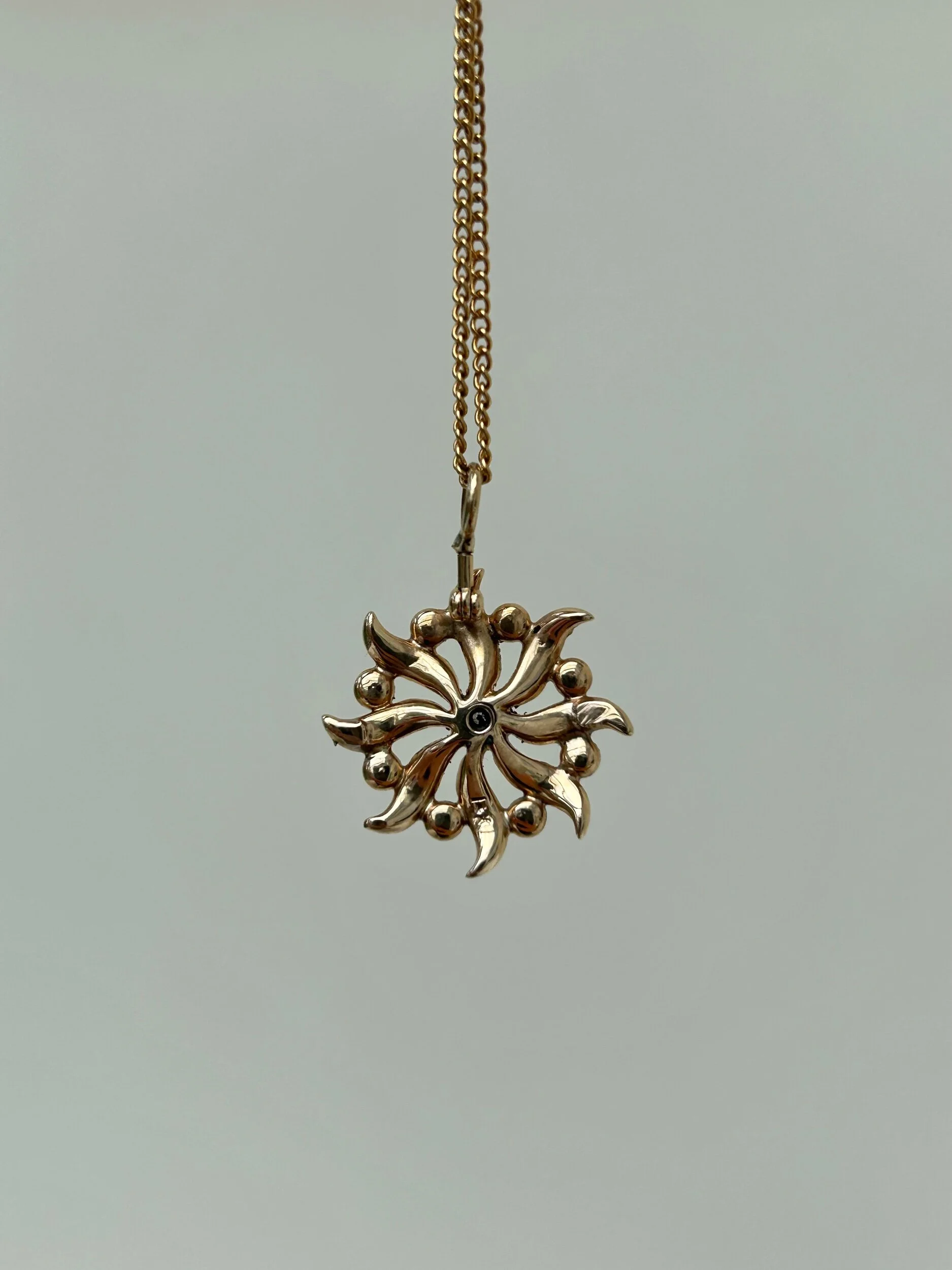 08C7AFF0-4B23-4D9F-BBB5-8DF33BE4EB10