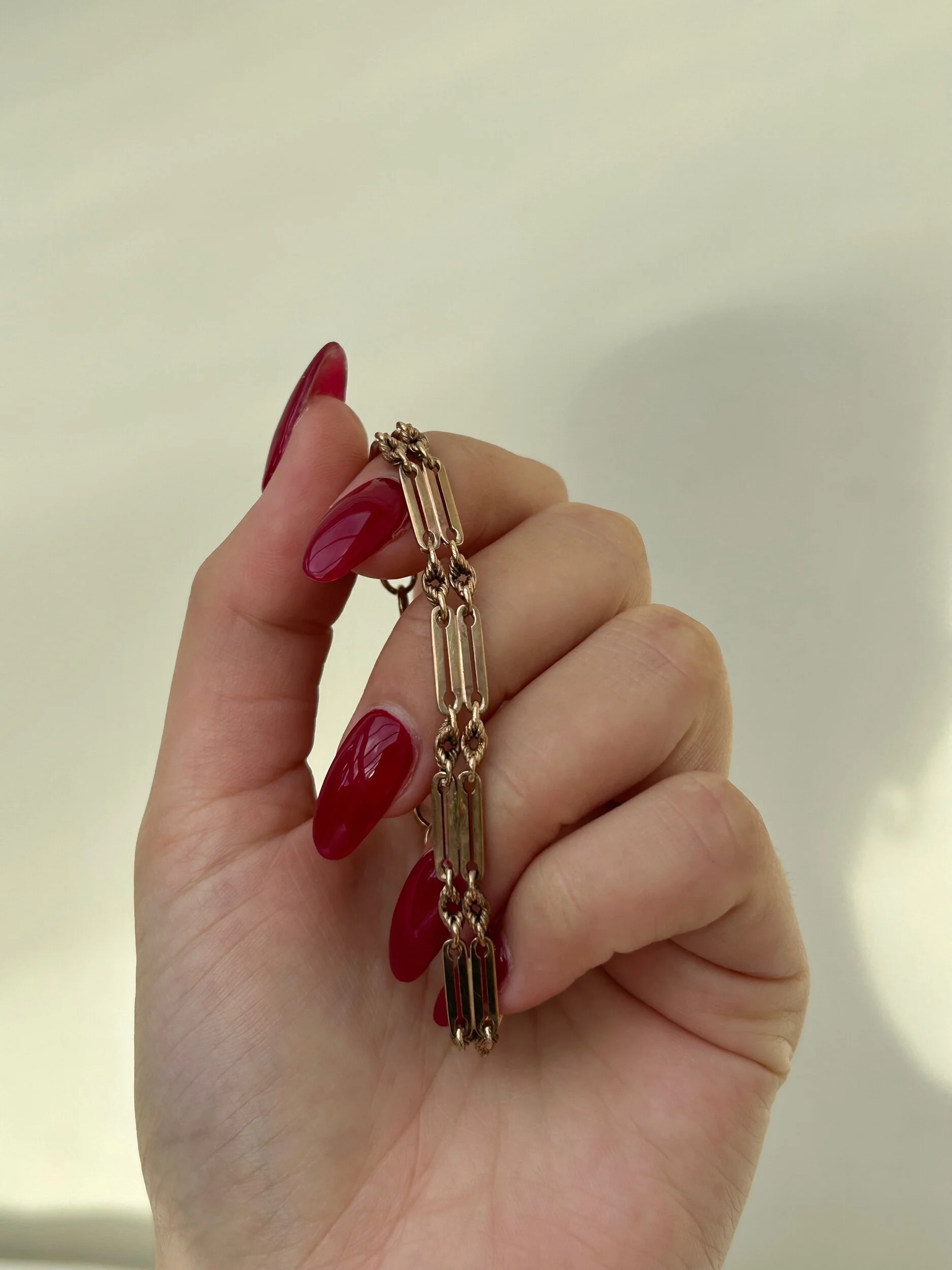 B5D8D244-4B0D-452C-8D83-BD26AC933BB9