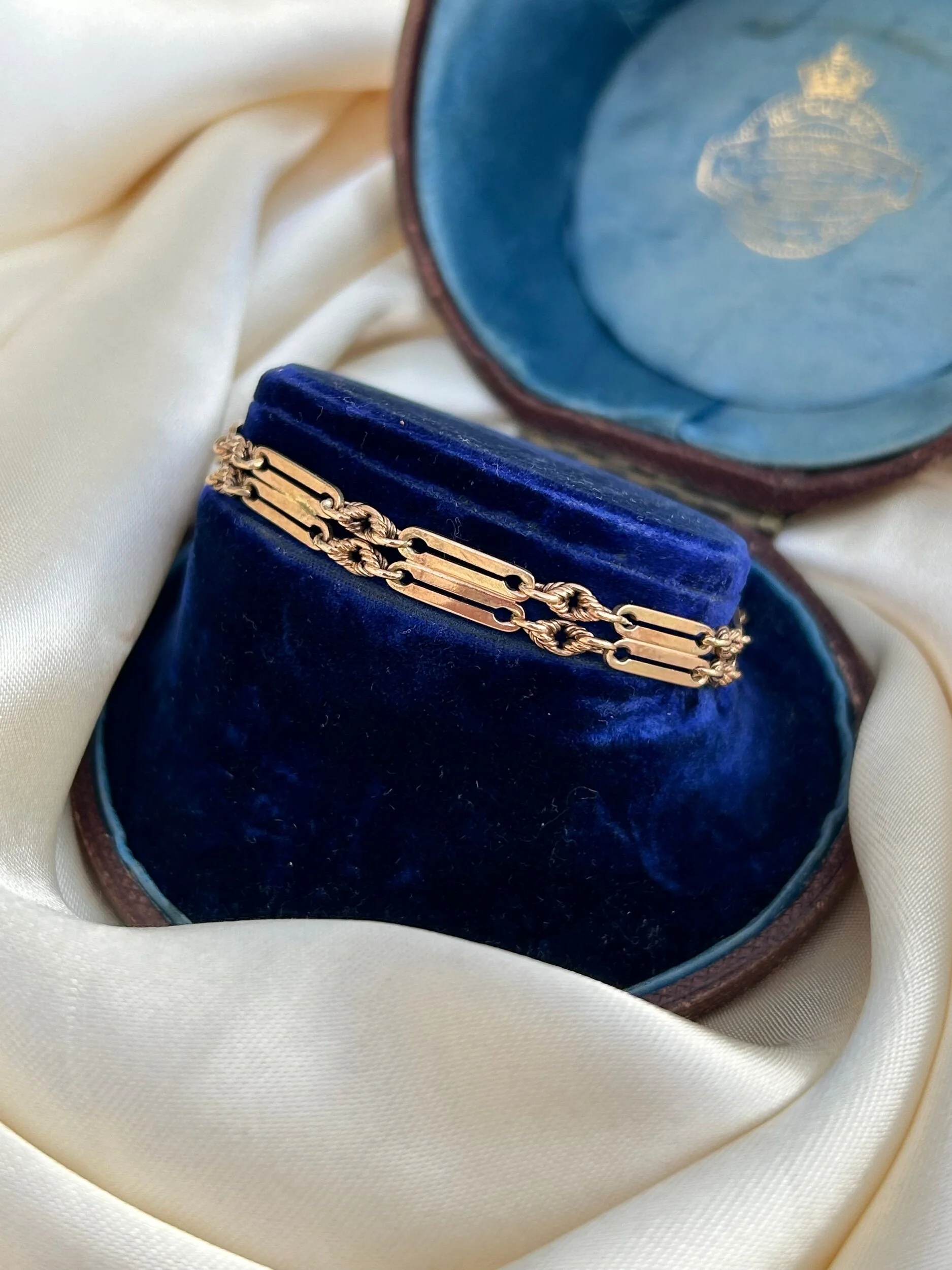 E3A87FE7-5861-4F3A-B806-013B9359FACF