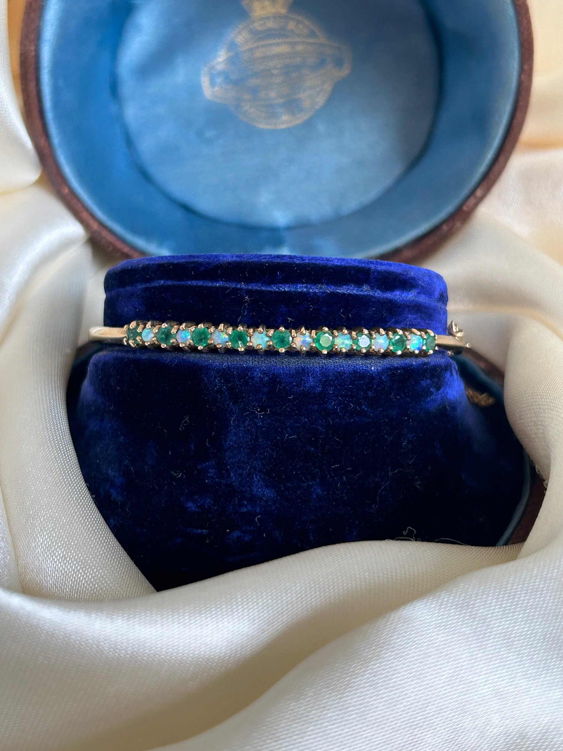 7197B3B6-CFAB-45F6-BAA1-C09E30470EC5