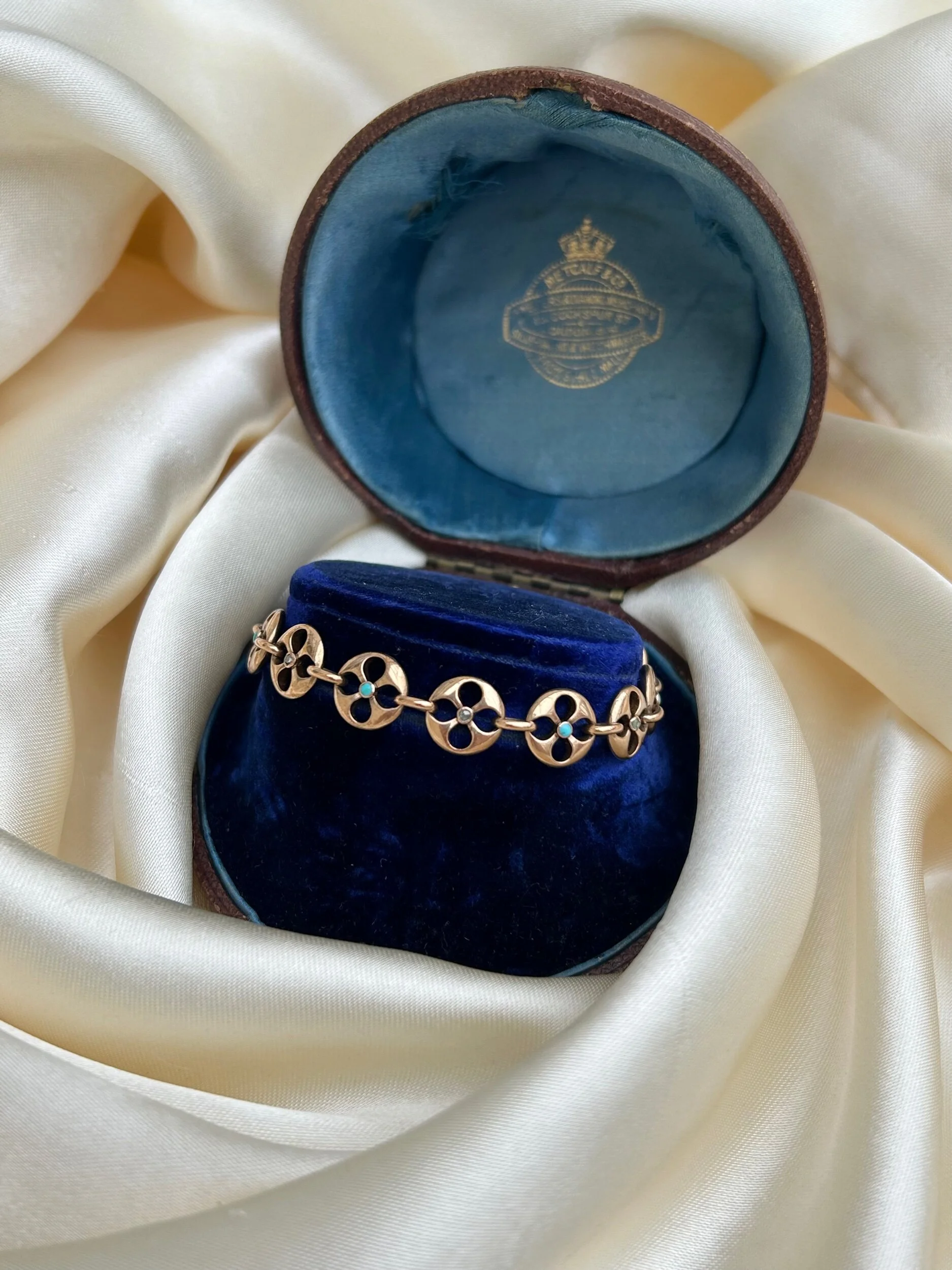 3C8F3A21-22C4-4F39-8BE9-E8A9BFF3D60F