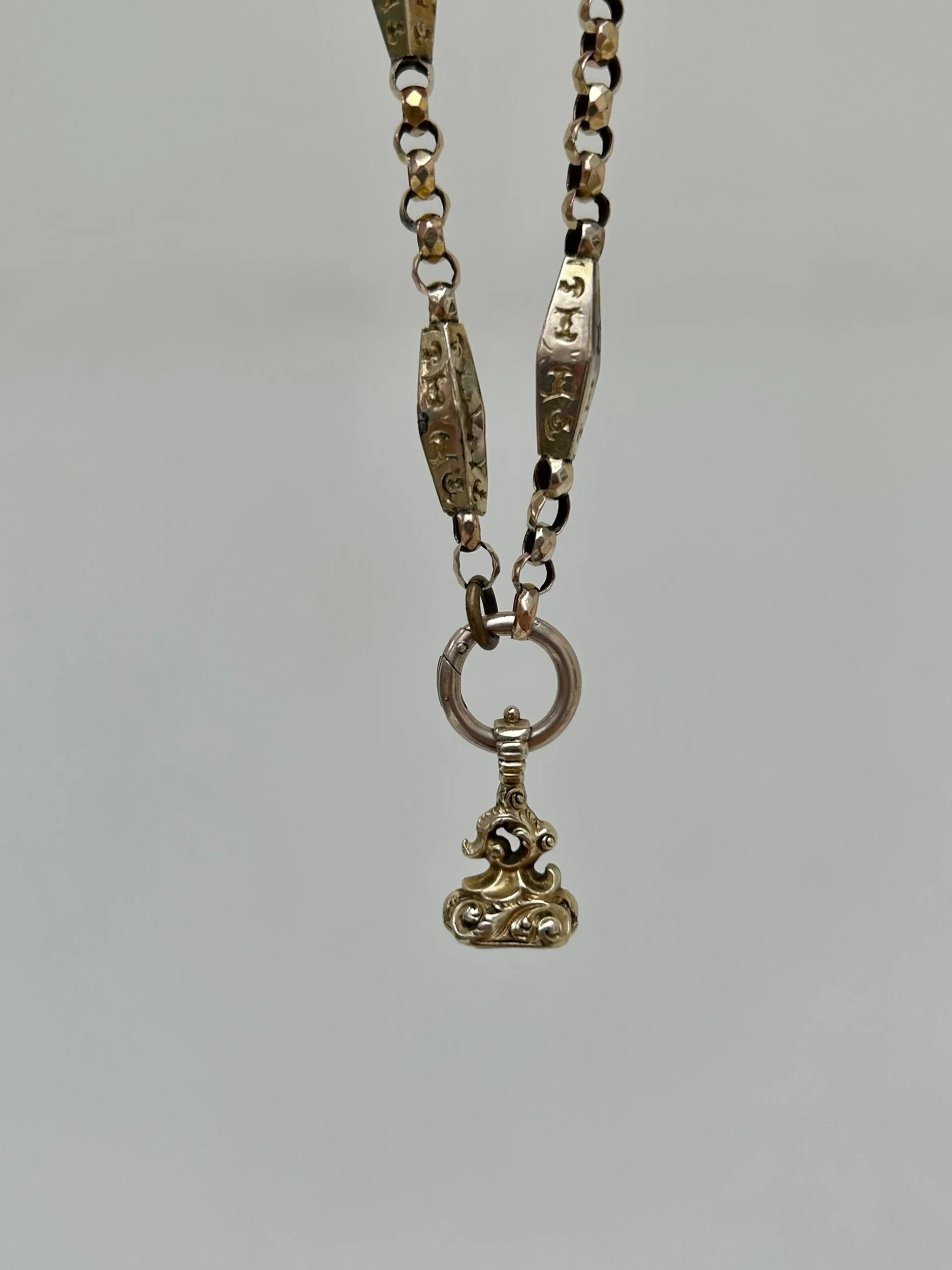 50E0FA20-5FC6-4FB2-B949-86CC93CA36A3