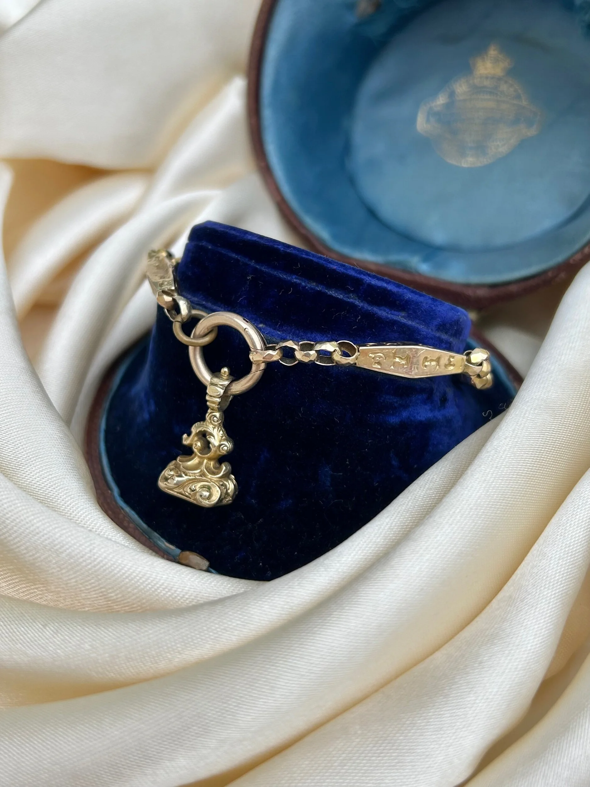 6C90E60D-A50E-4CEE-A069-71E00253687E