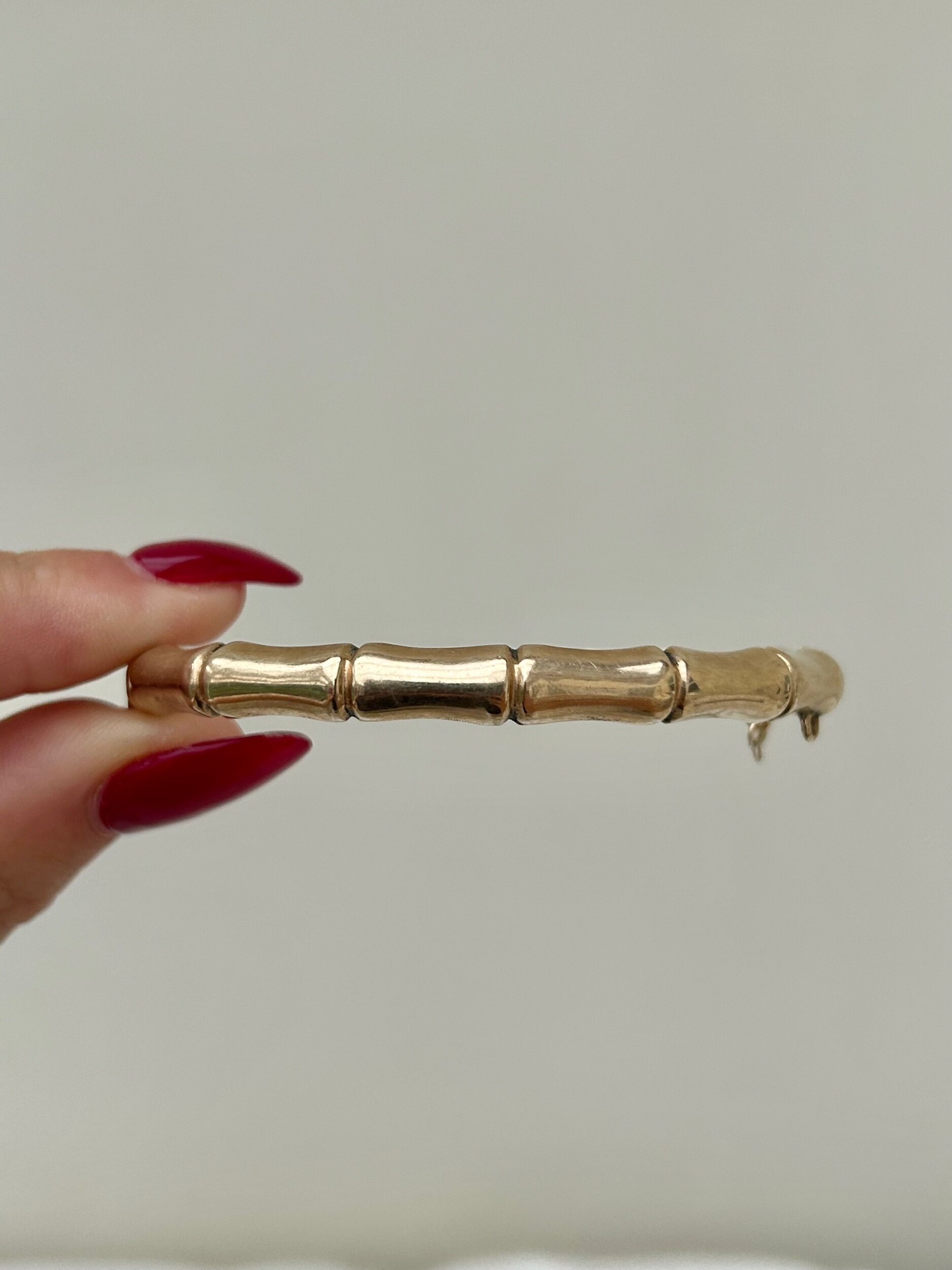 99439BE9-E329-4F9C-9491-F0B61588FD0F