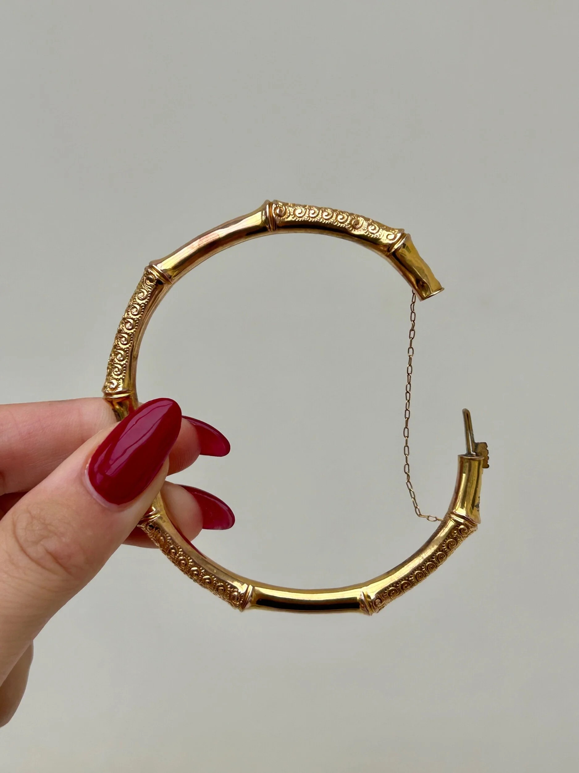 EEF35EFE-FE55-46CC-B7D5-A0CD49D3887E