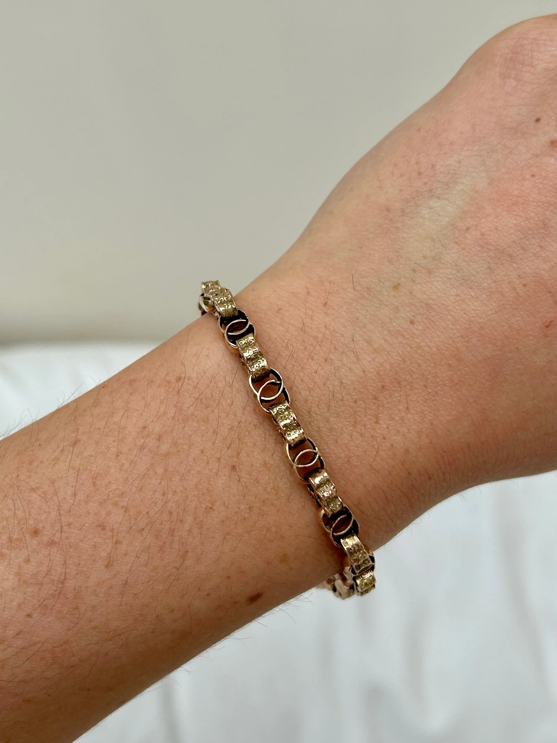 3FC099B5-8F76-4EDF-8F84-B6AE2A98AA9F