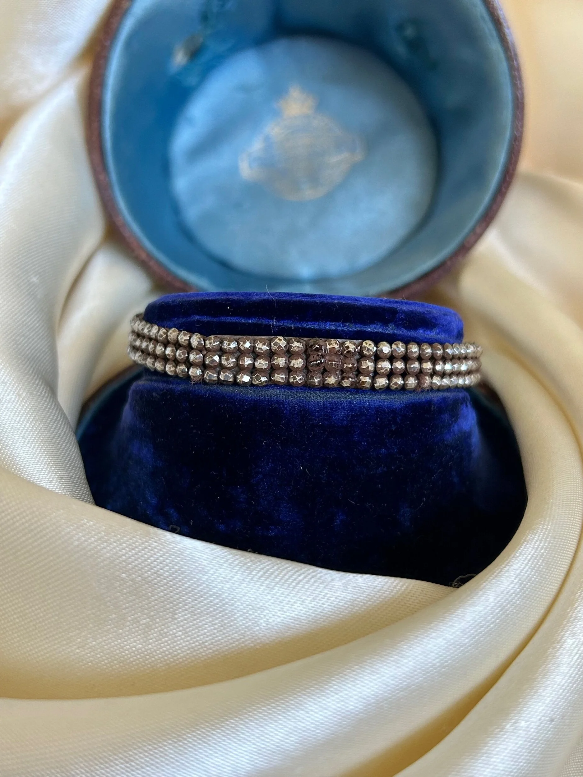 47B83A77-8BA9-4BD5-A28D-1E975B3F4E40