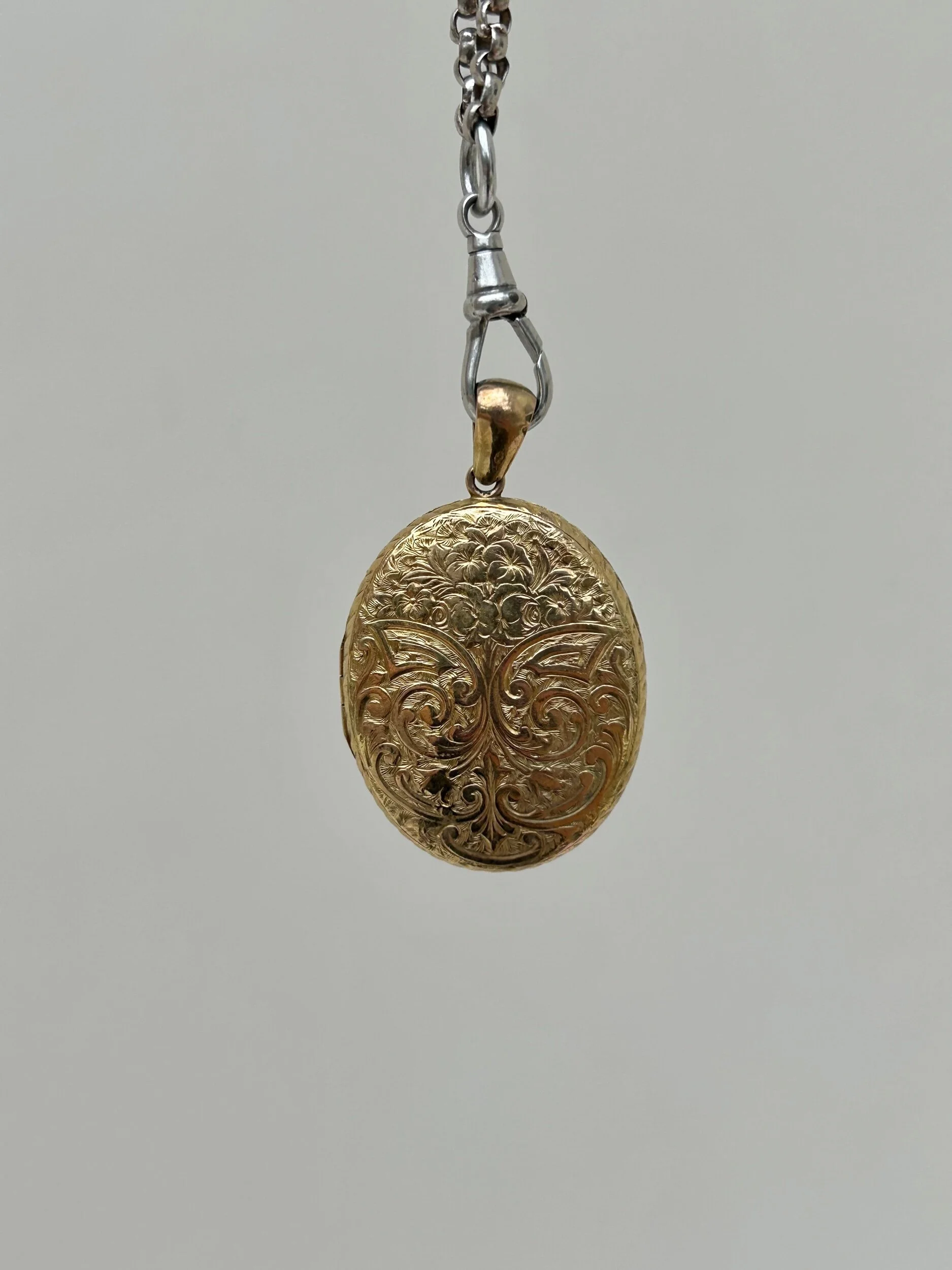 7D211001-E3C3-4C9C-B096-C58C655300F7