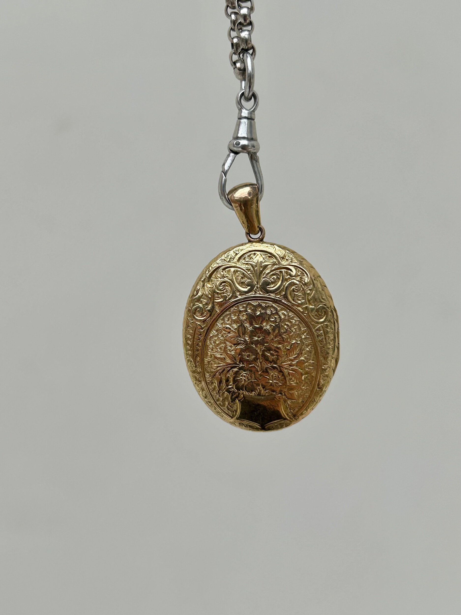 043F7A28-E2A8-4DB2-913F-07ECF28E80D6