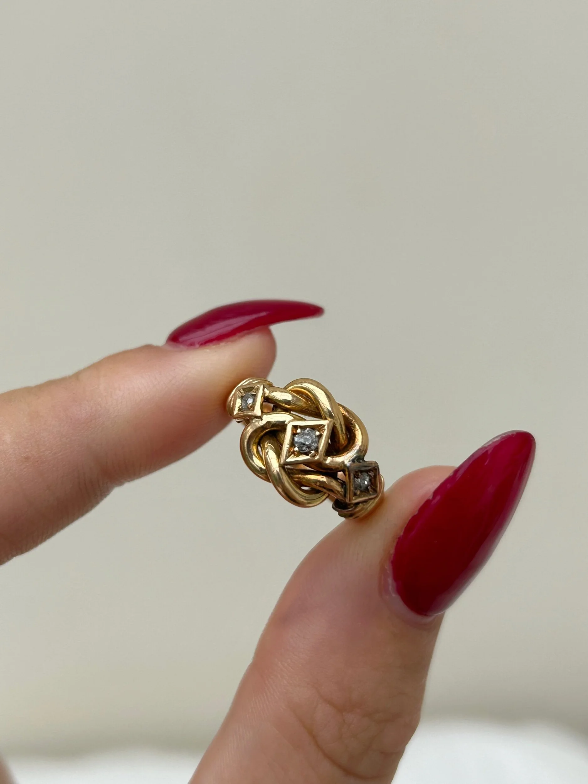 A4E5B87C-51D7-48B9-A161-776FEF2DFD40