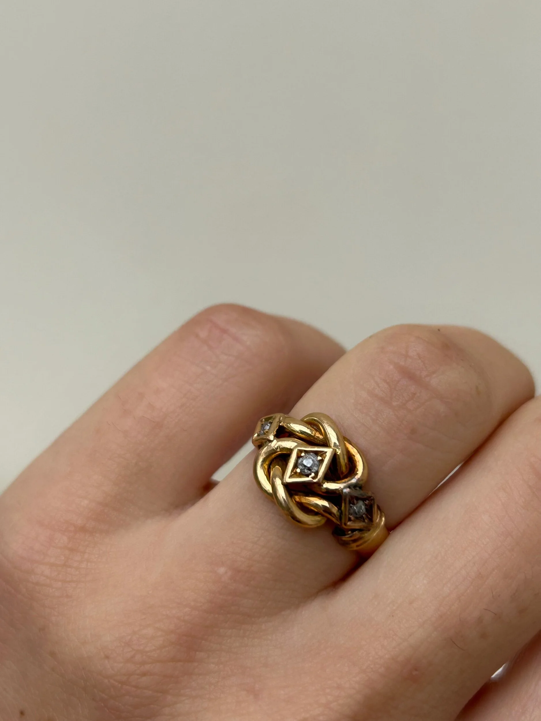 38AEE513-DF0E-4111-B108-9132327171CB