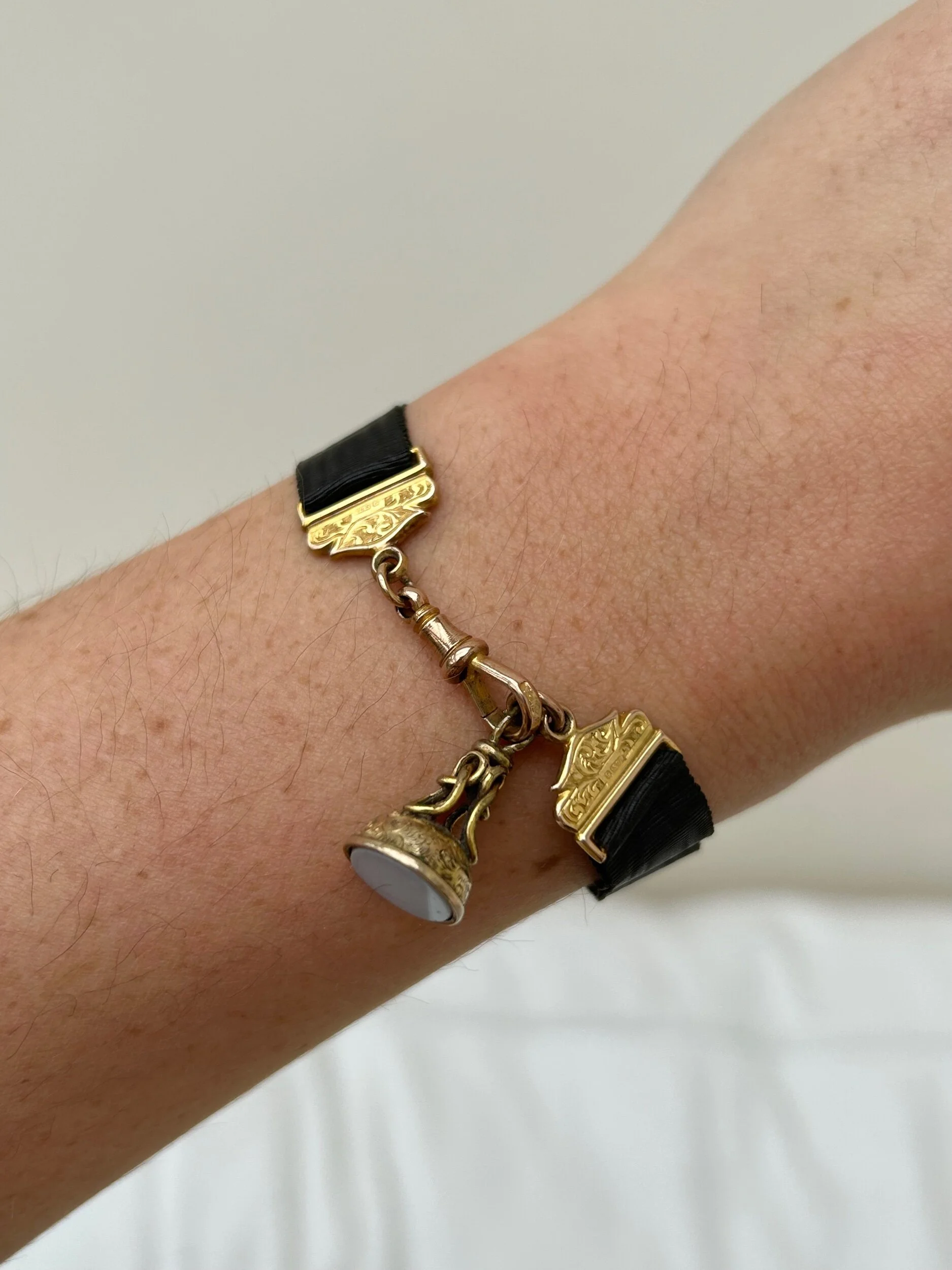 6AB3535D-D88A-47FA-A44F-55760E51B3E5