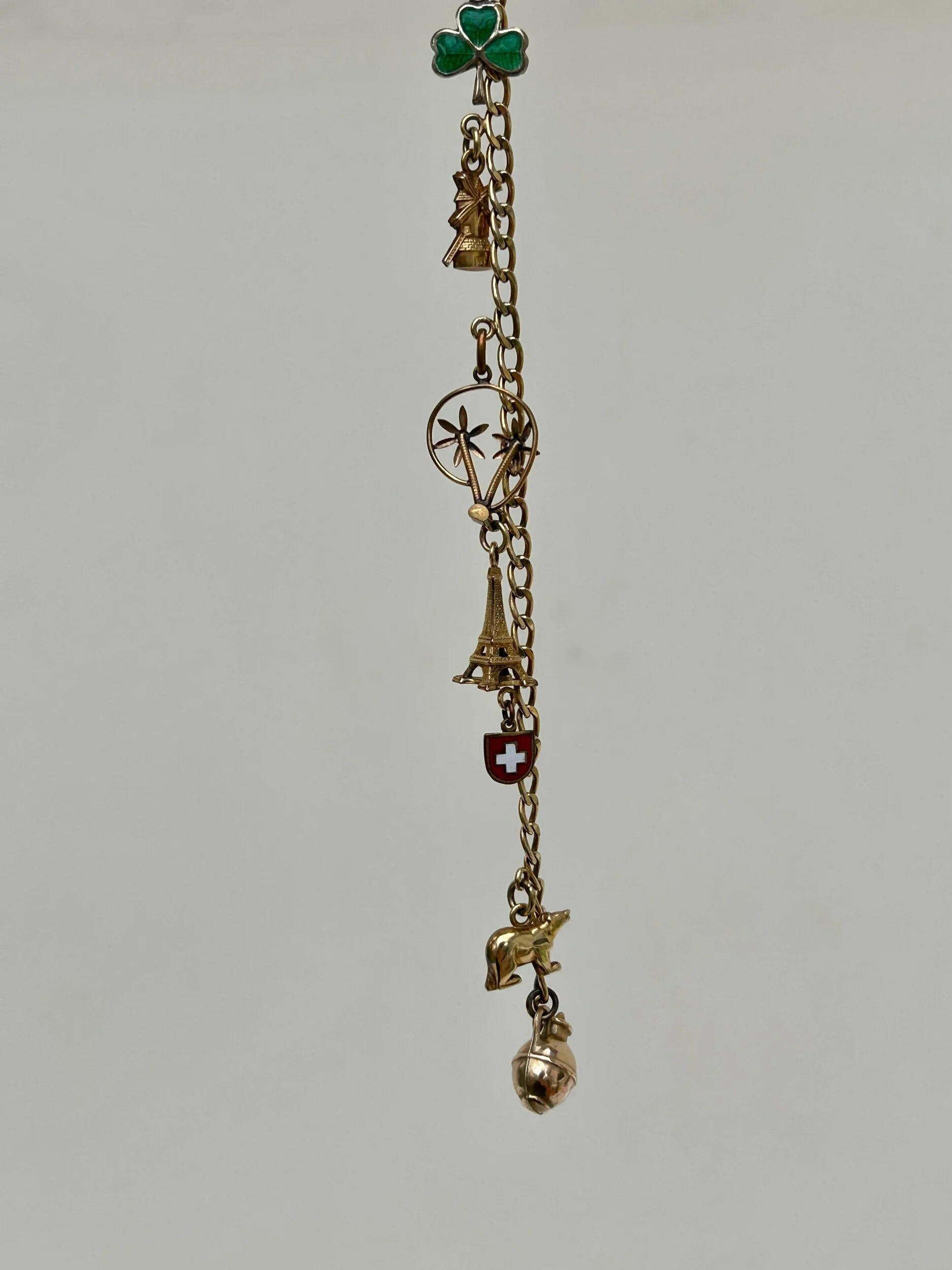 2470055B-0207-4F65-A073-81E9CAEE21A1