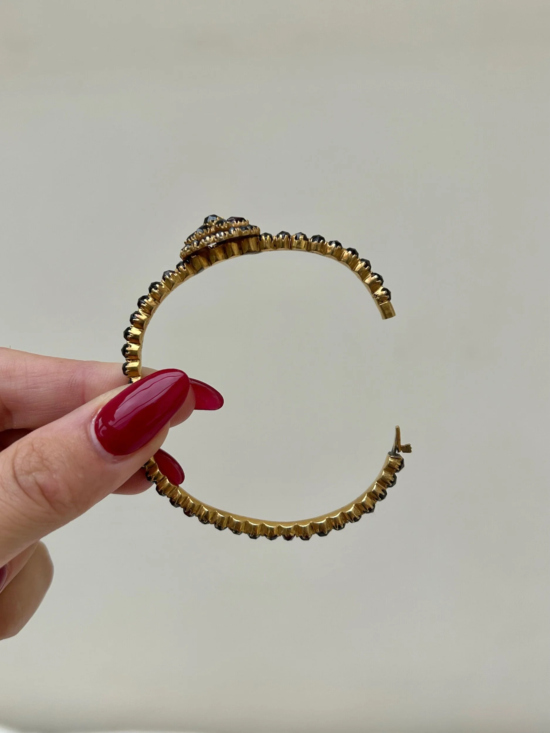 F9147469-50ED-4CBC-96E1-4C0A3ECF6E70