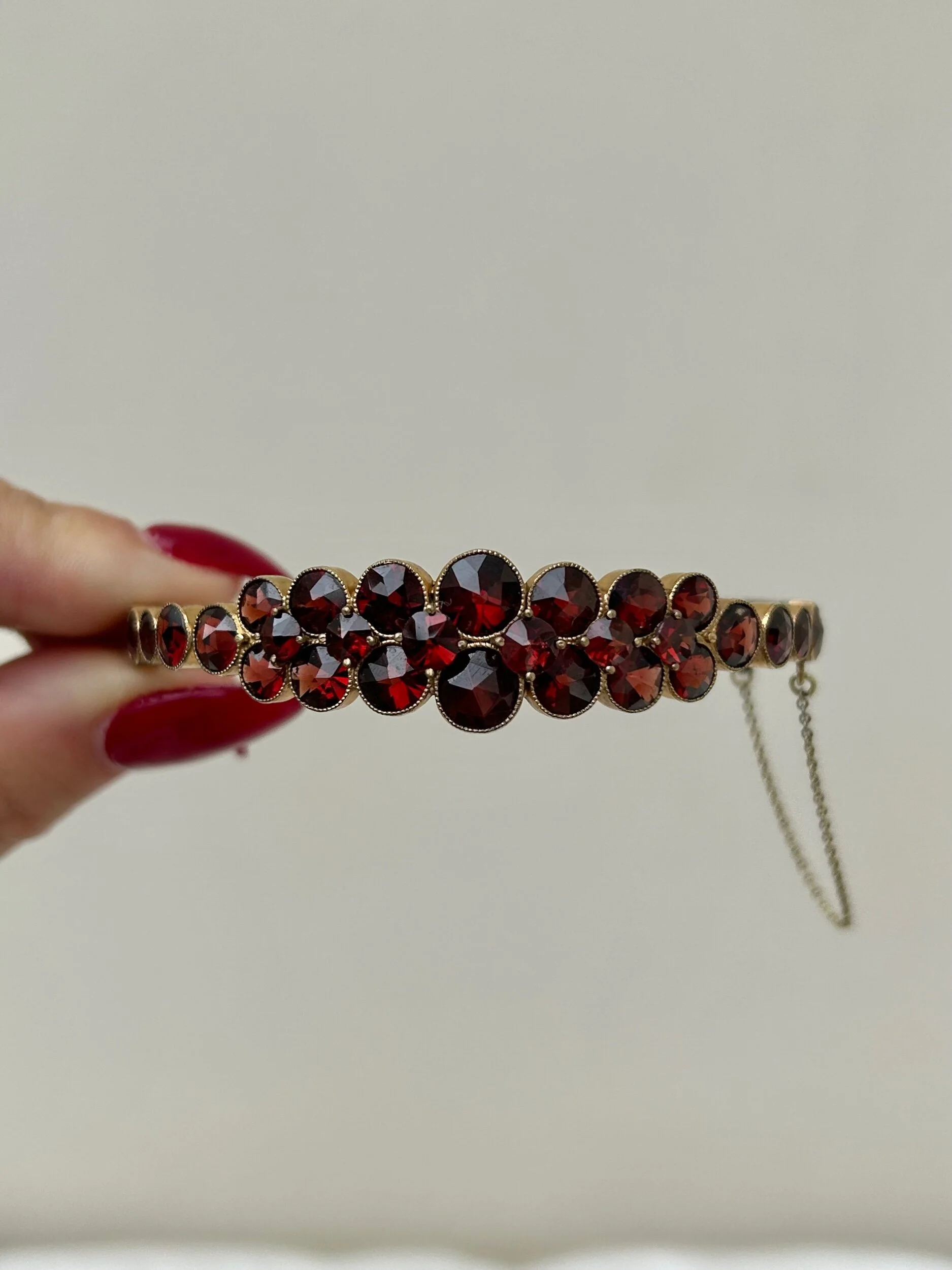 842C1647-A471-4D03-854A-162F32D86D24