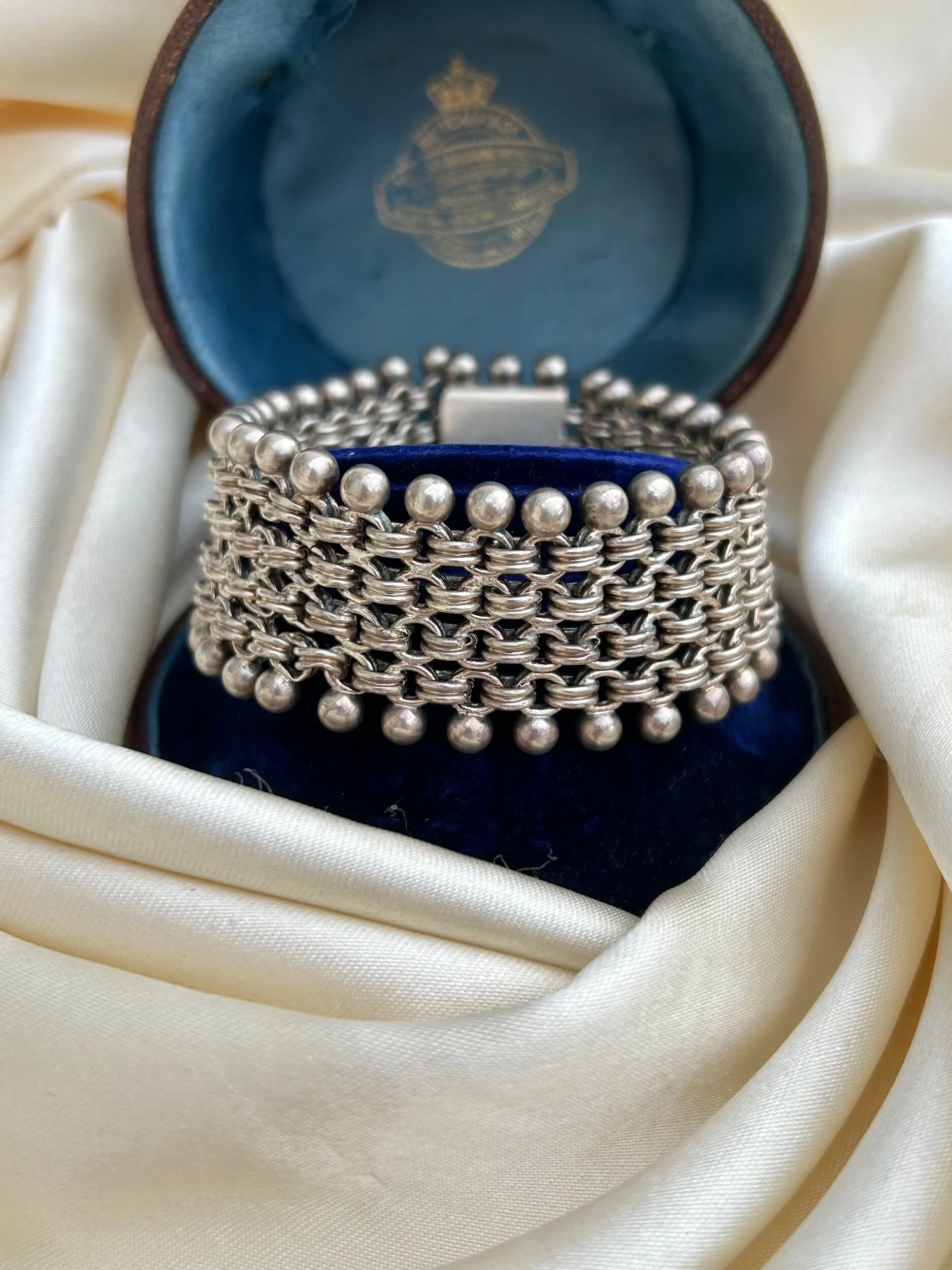 03E0B8A8-C84D-4A0D-9A61-D406627F2459