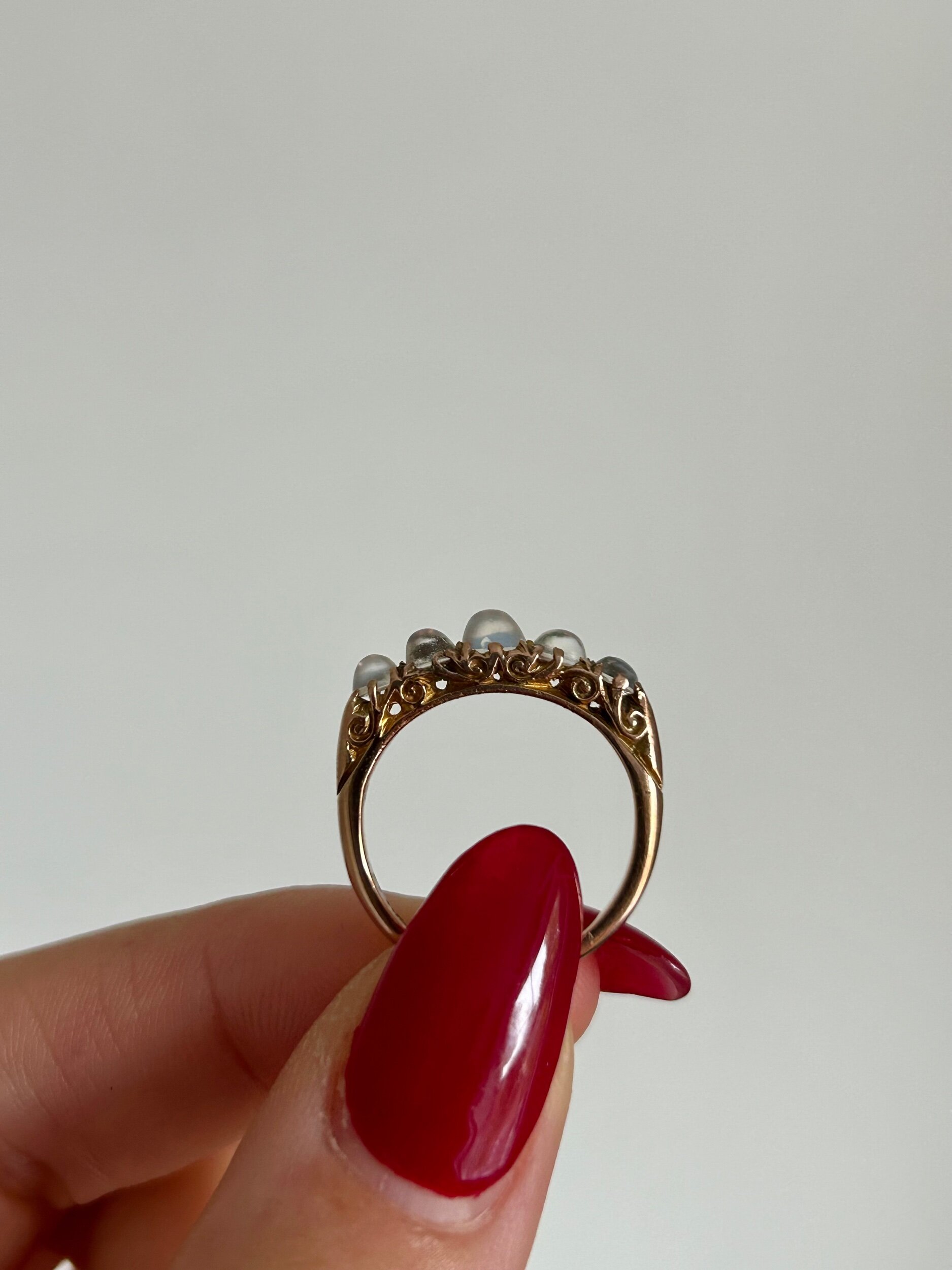 A6C297DE-1F7E-40ED-B264-992526EC4B0D