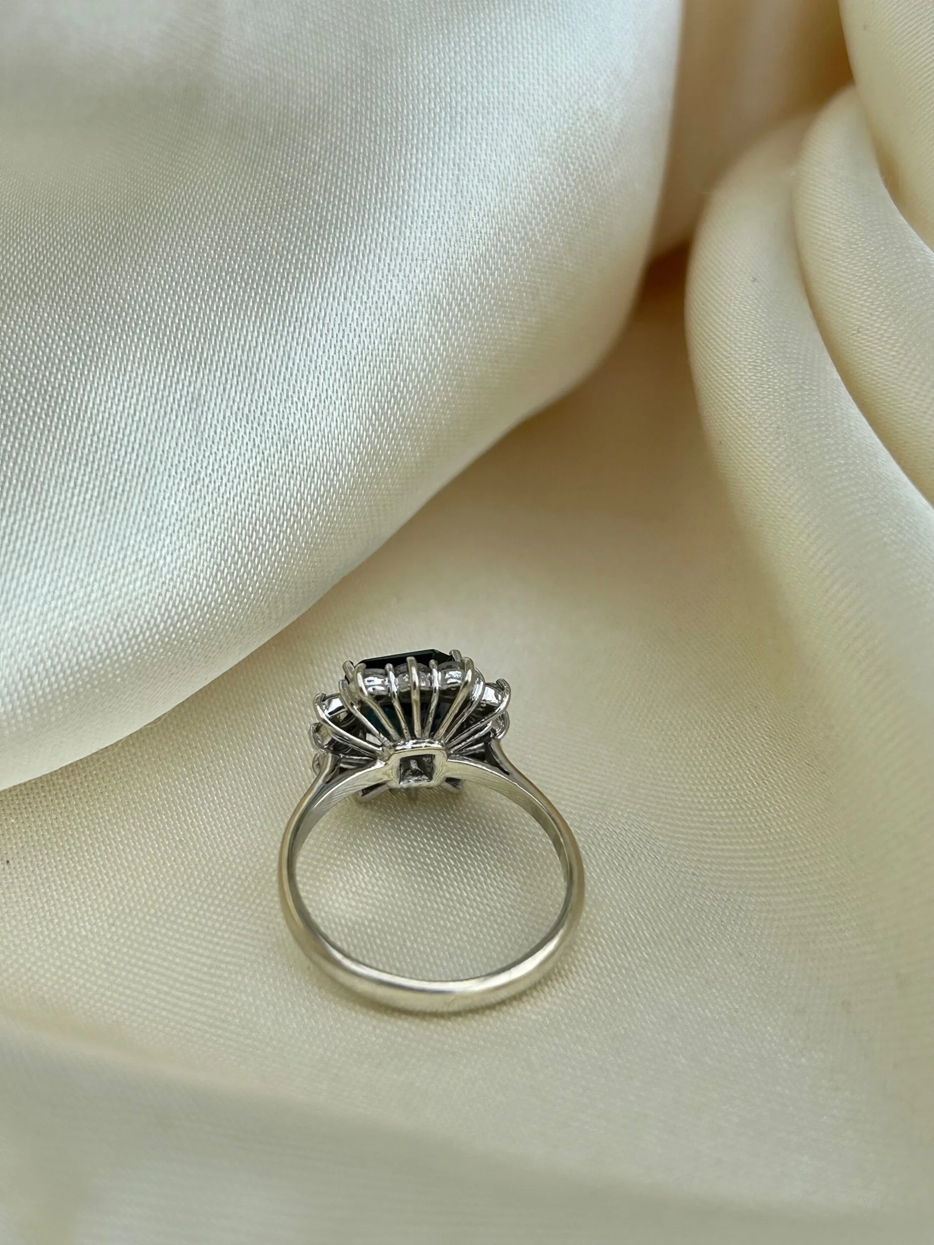 9FEFA6B3-0EA1-4162-AA4E-229469290387