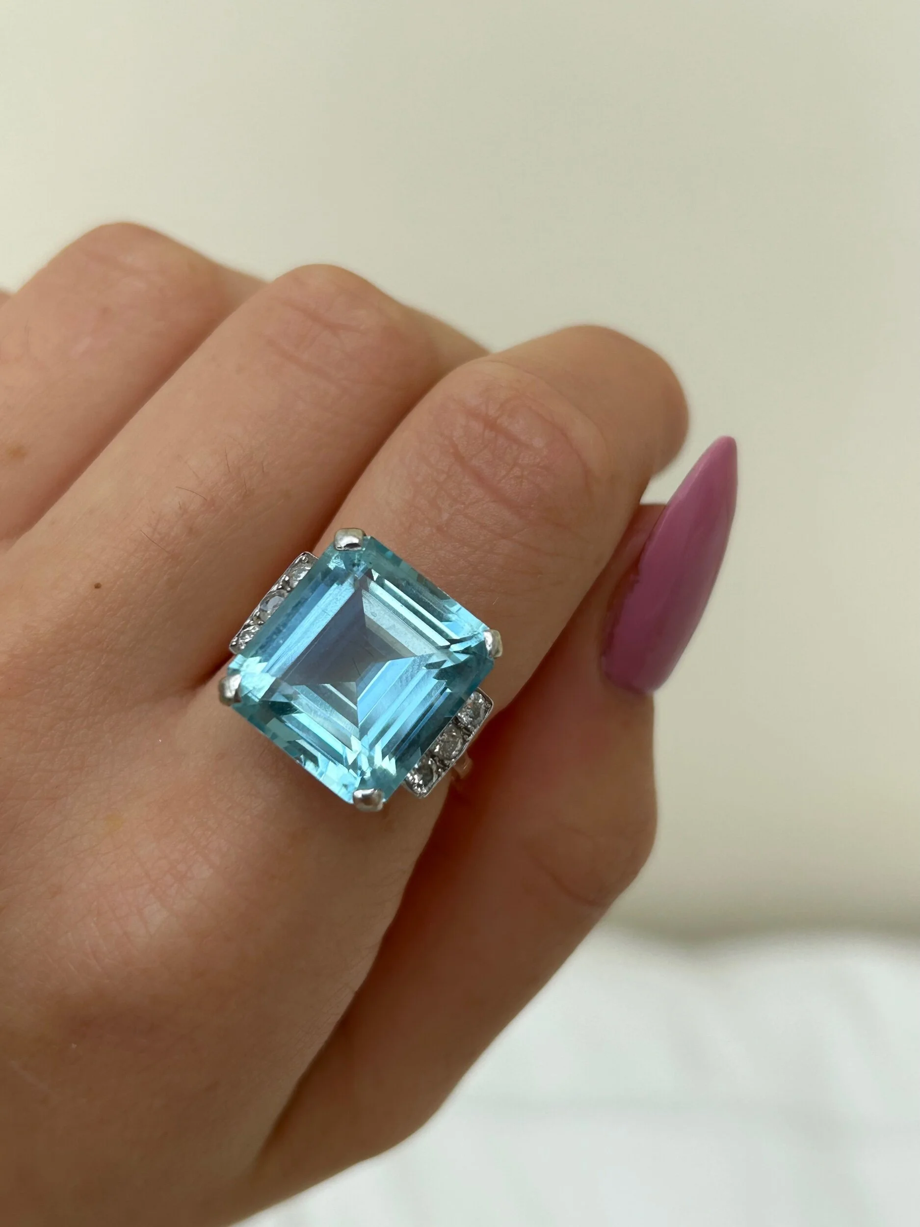 595933F8-5B69-434A-815F-D27C8027A92C