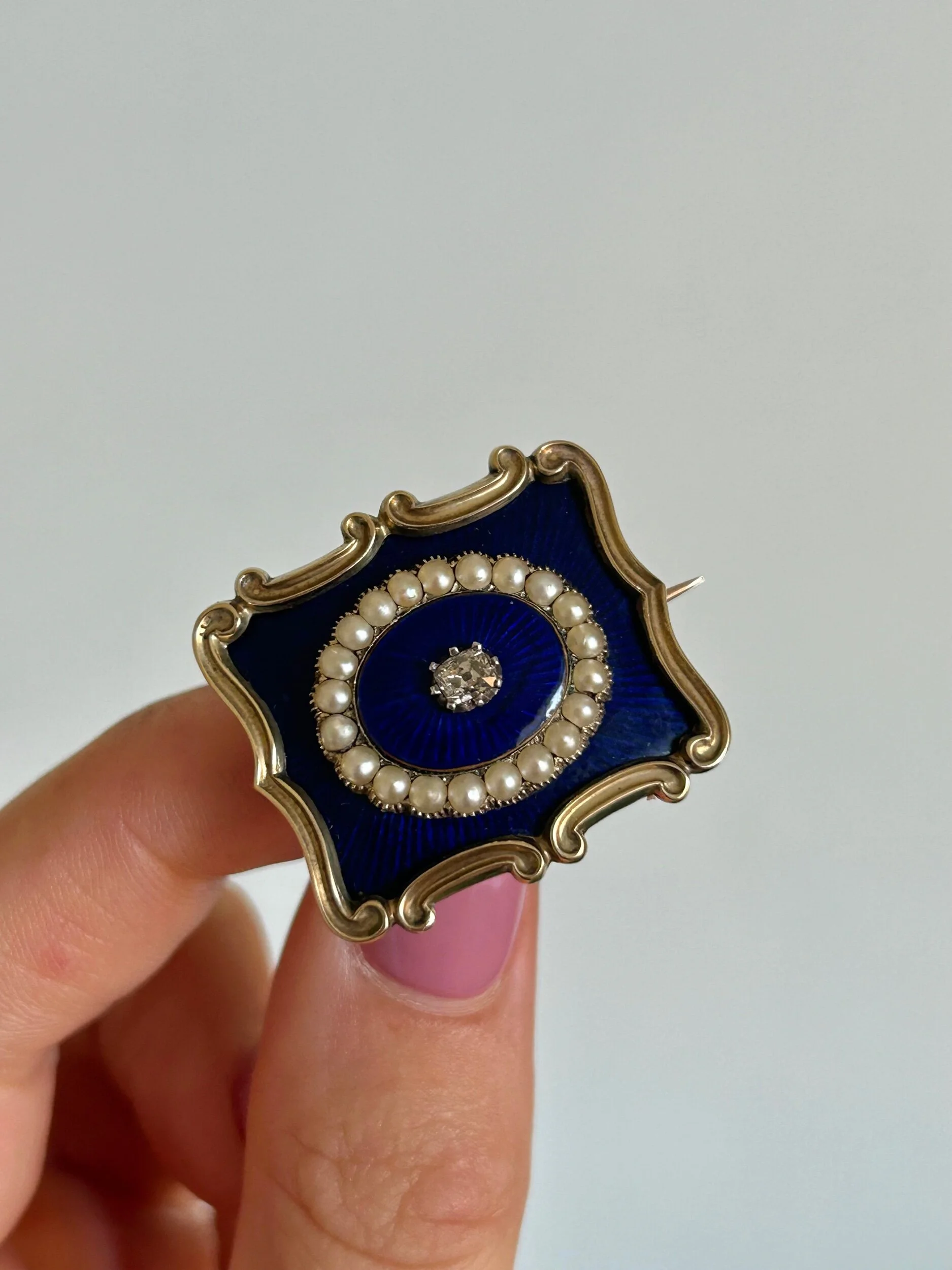 2AE46DBC-A514-4C3B-9B96-23F2BF87ED9A